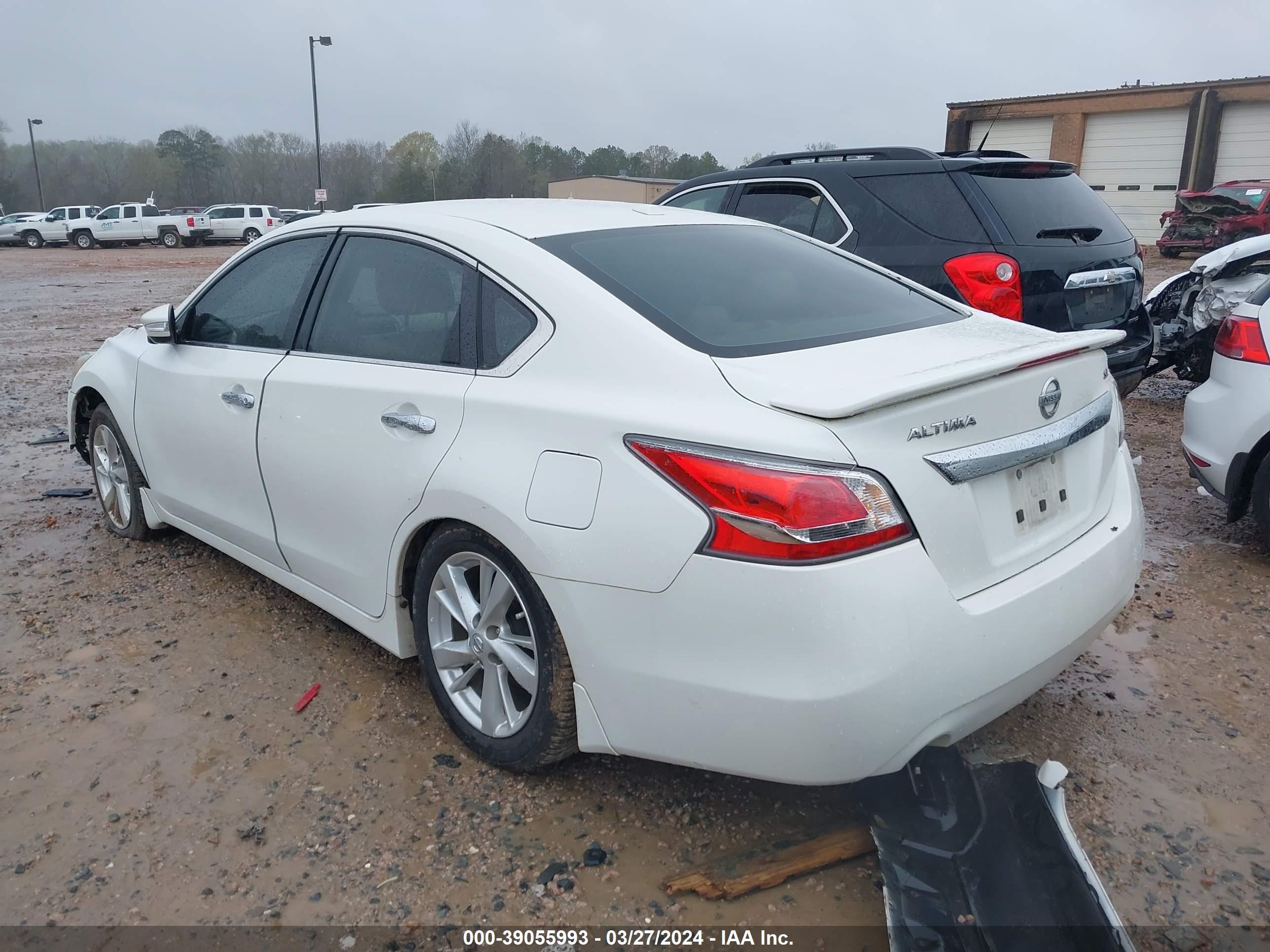 Photo 2 VIN: 1N4AL3AP0FN357009 - NISSAN ALTIMA 