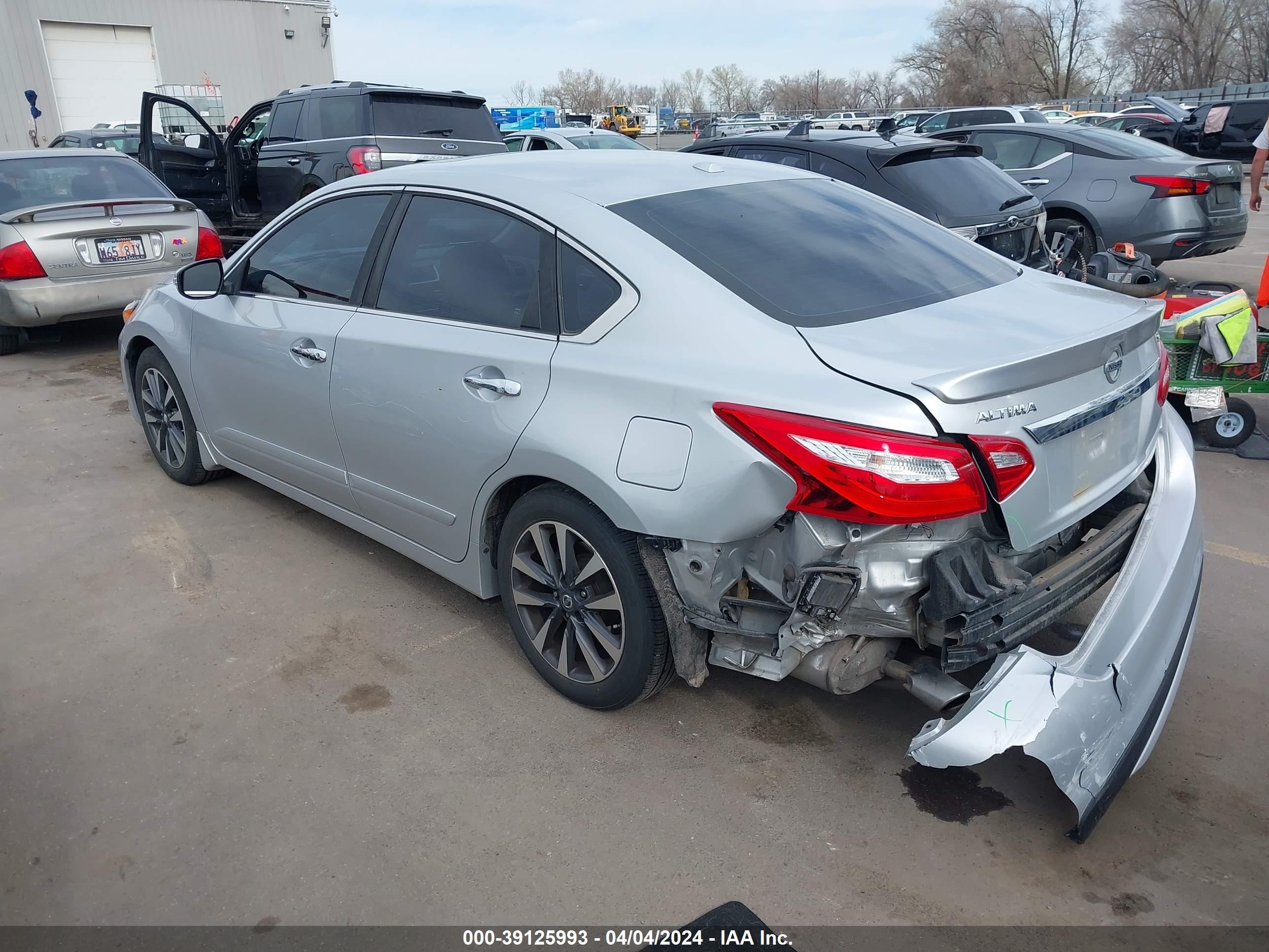 Photo 2 VIN: 1N4AL3AP0GC203235 - NISSAN ALTIMA 