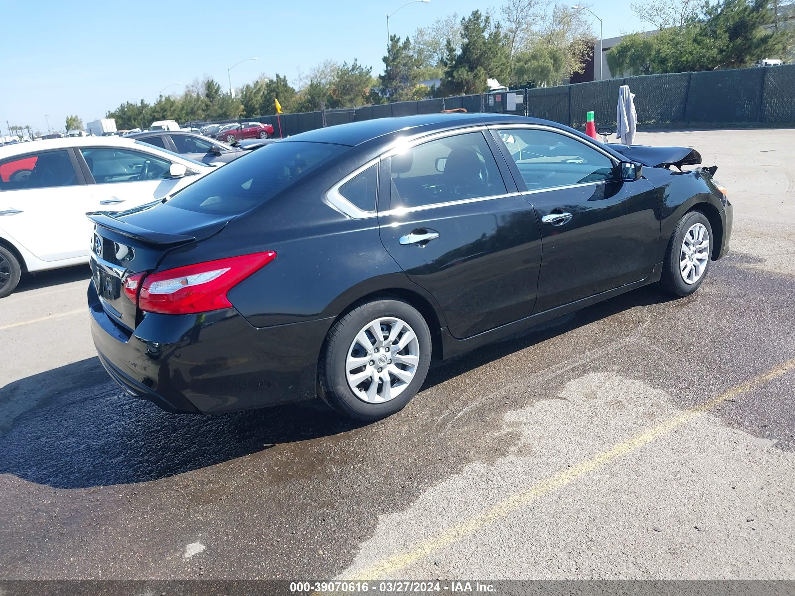 Photo 3 VIN: 1N4AL3AP0GN353799 - NISSAN ALTIMA 