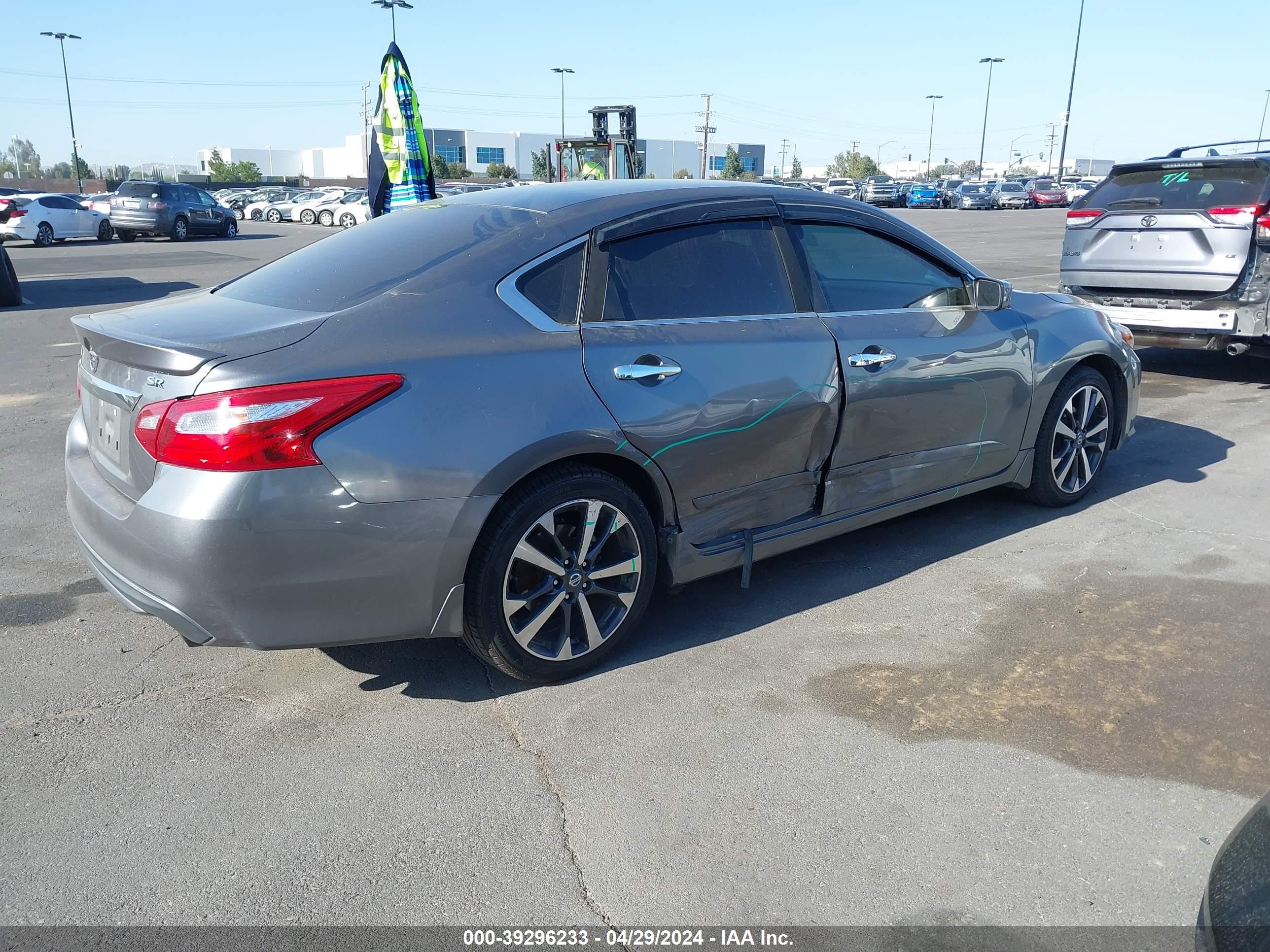 Photo 3 VIN: 1N4AL3AP0GN381568 - NISSAN ALTIMA 