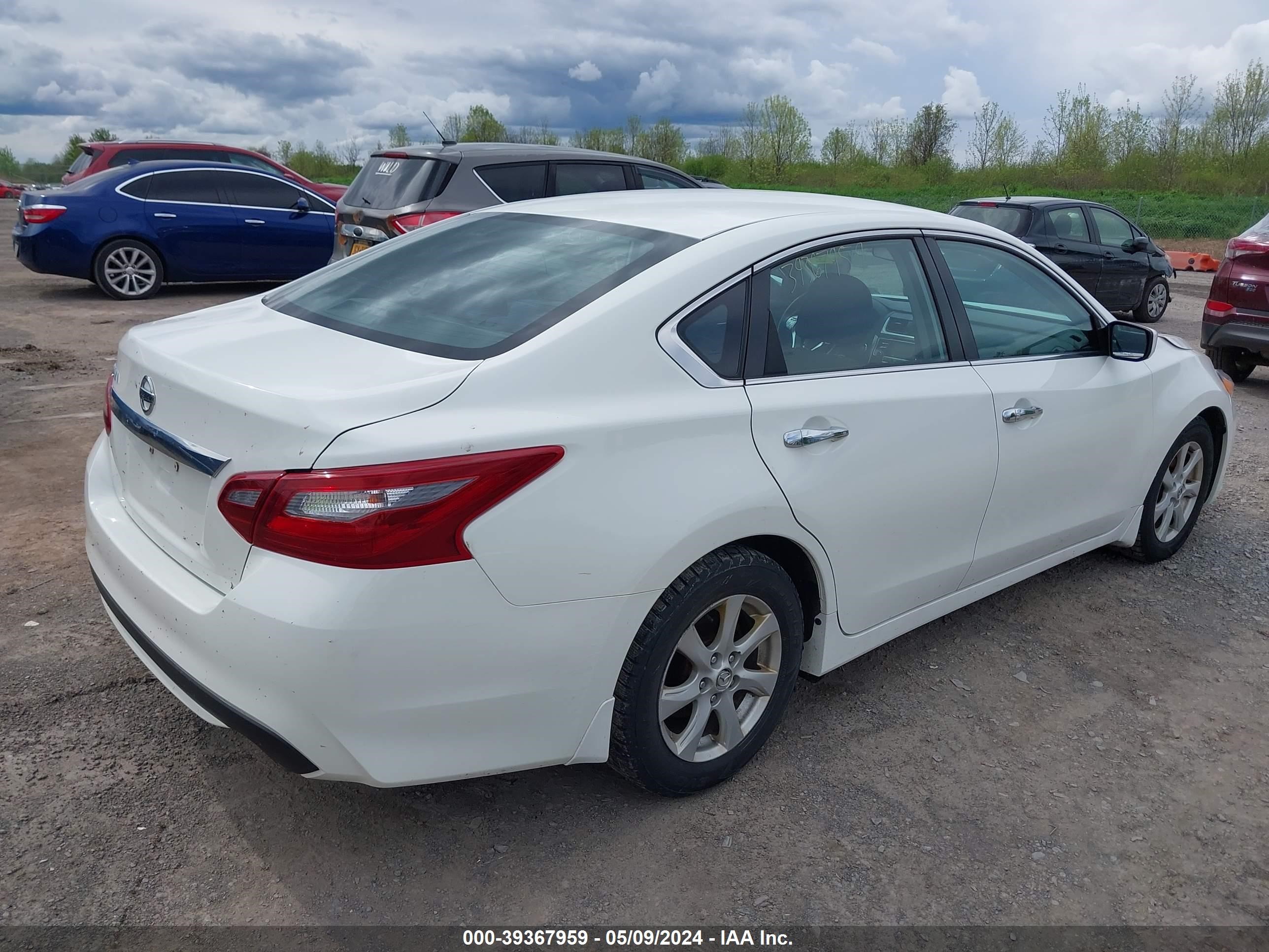 Photo 3 VIN: 1N4AL3AP0JC140452 - NISSAN ALTIMA 