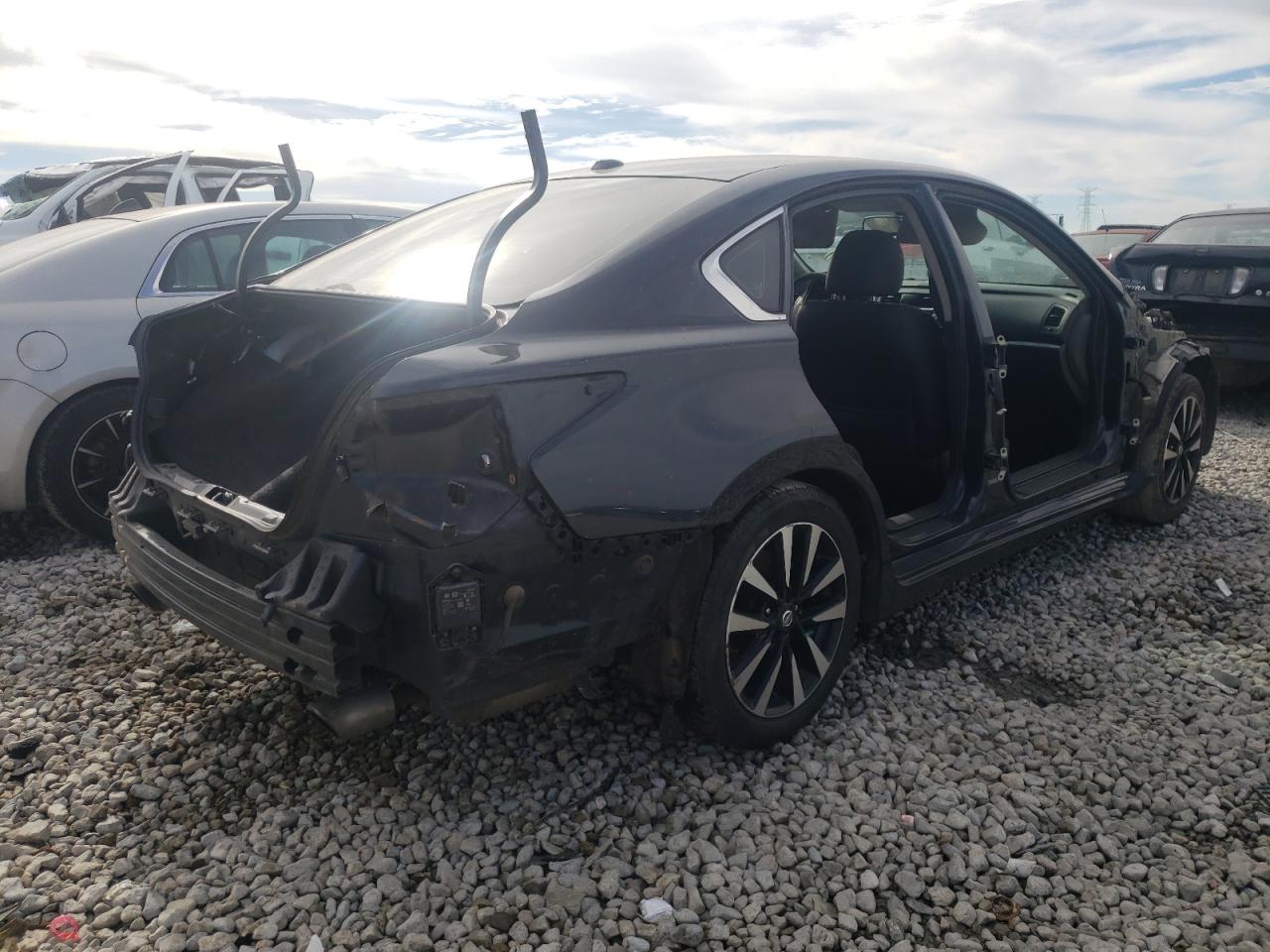 Photo 2 VIN: 1N4AL3AP0JC160104 - NISSAN ALTIMA 