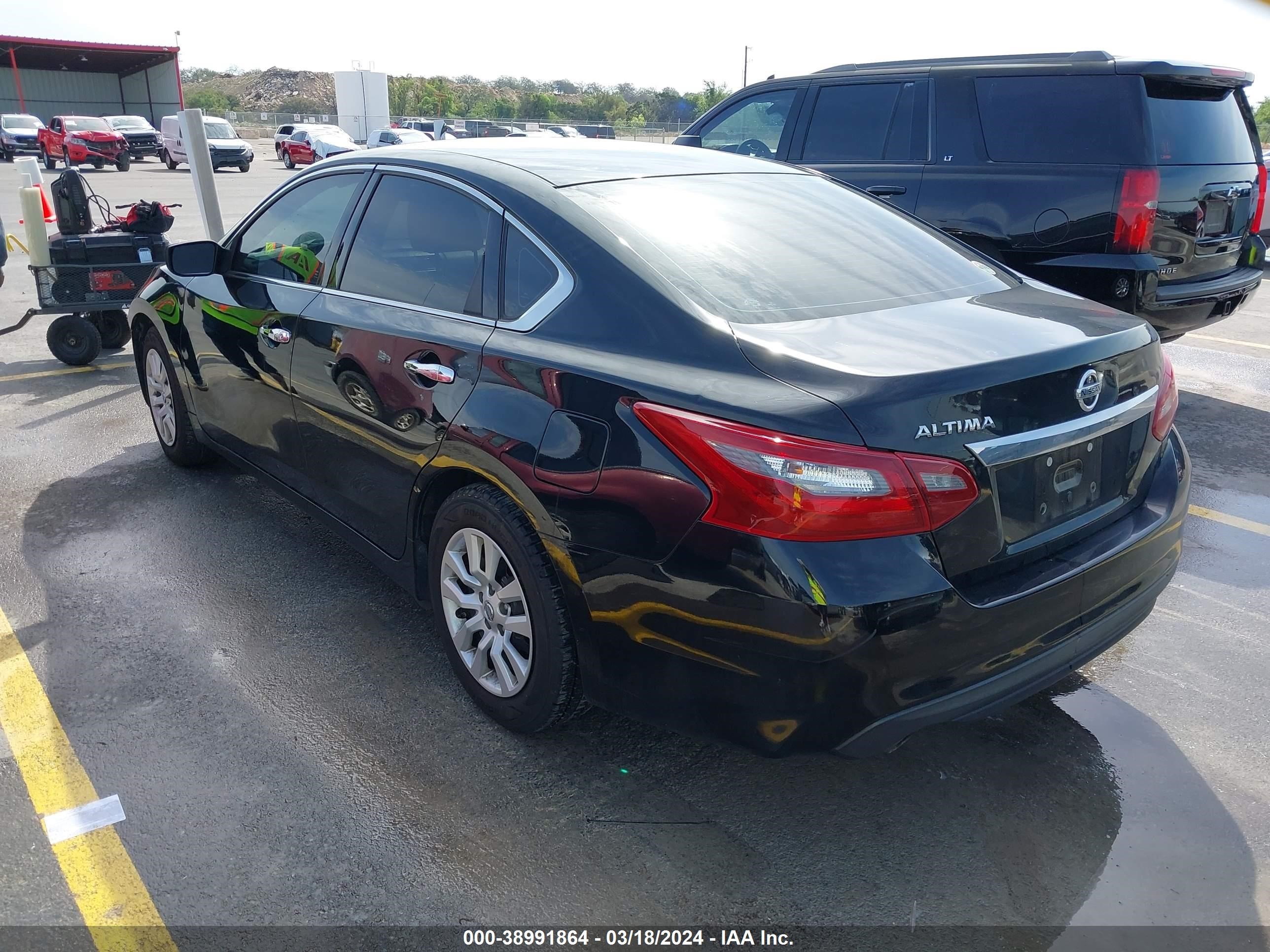 Photo 2 VIN: 1N4AL3AP0JC162760 - NISSAN ALTIMA 