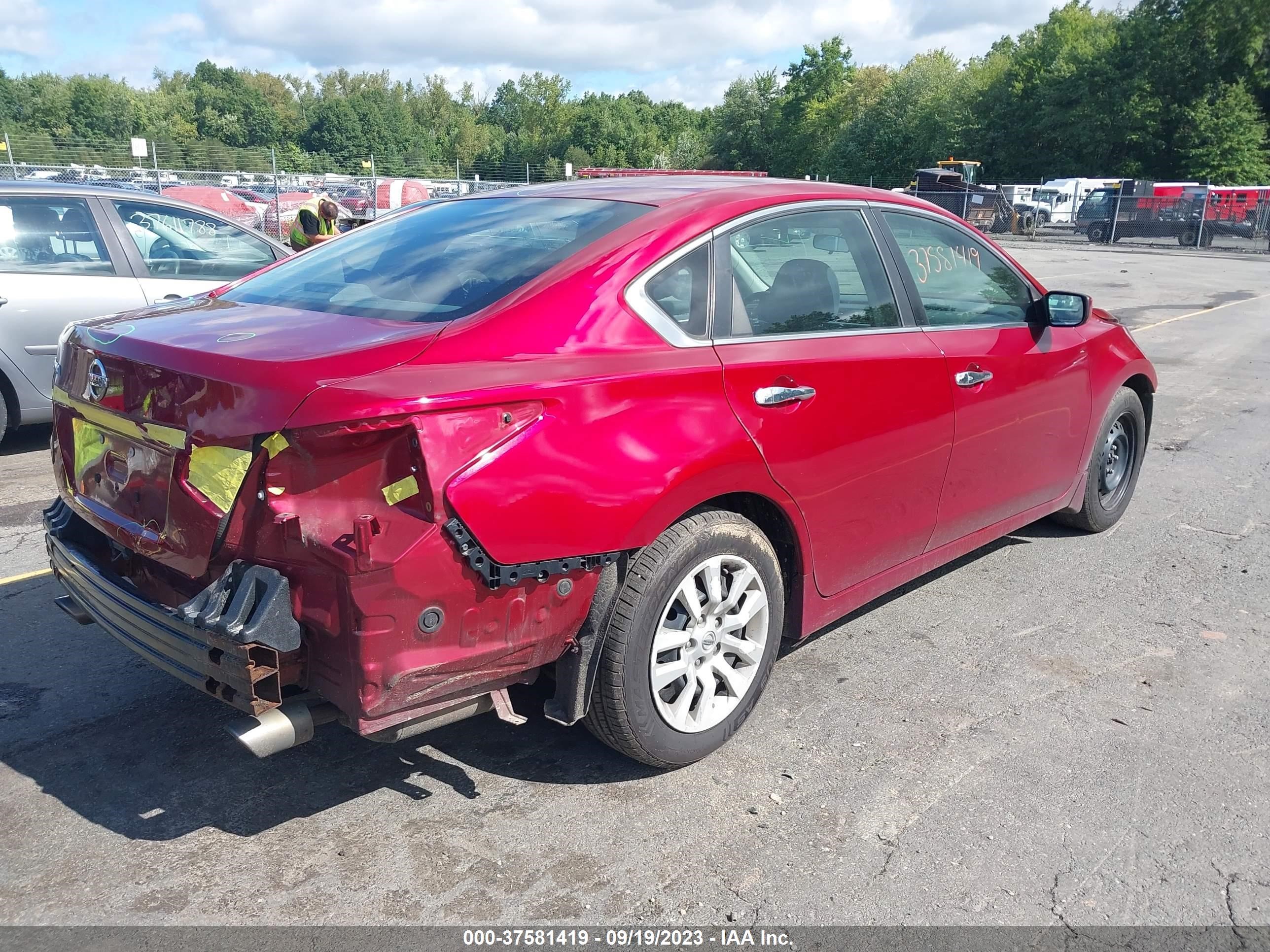 Photo 3 VIN: 1N4AL3AP0JC183818 - NISSAN ALTIMA 