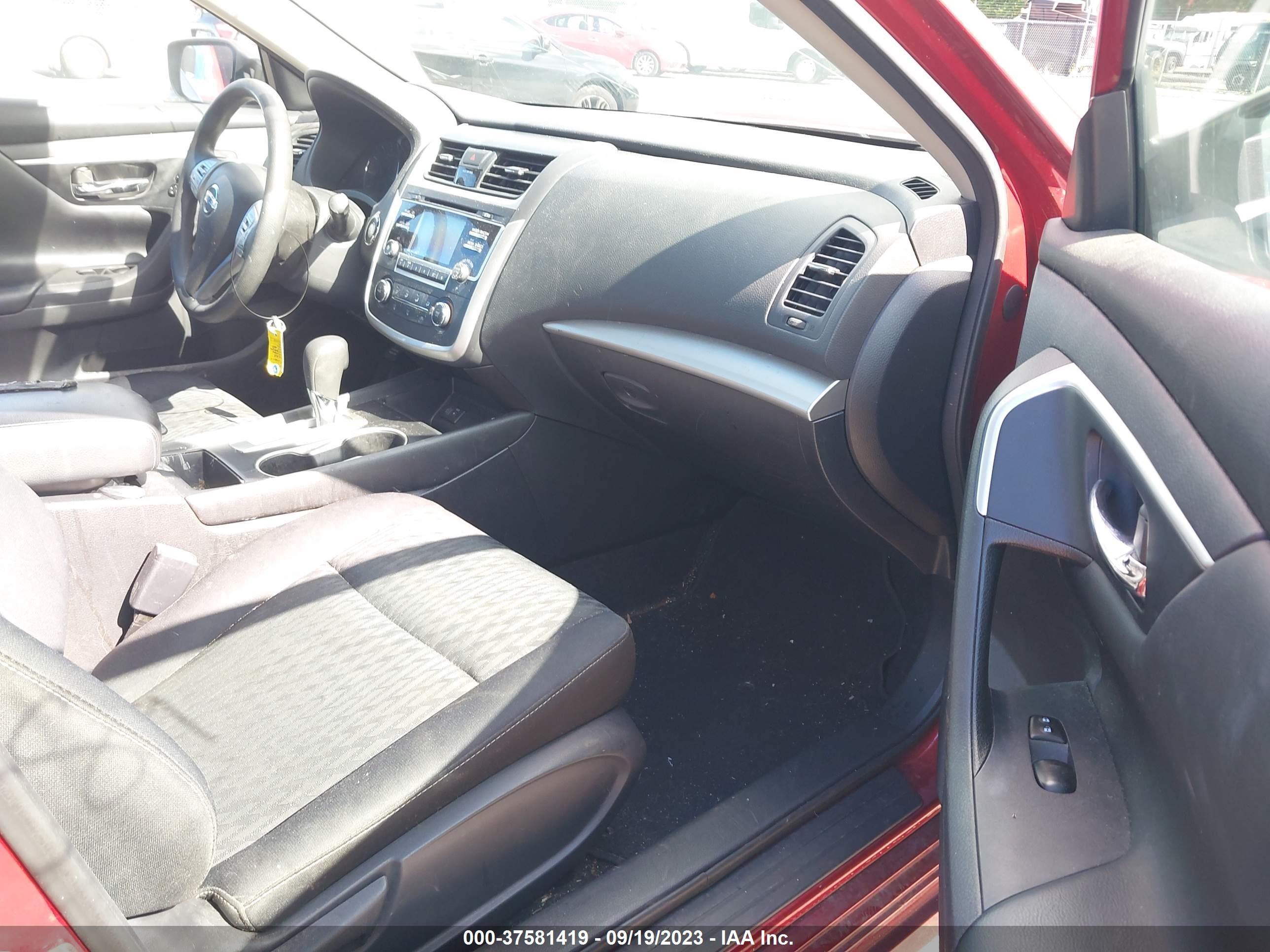 Photo 4 VIN: 1N4AL3AP0JC183818 - NISSAN ALTIMA 