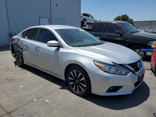 Photo 3 VIN: 1N4AL3AP0JC206885 - NISSAN ALTIMA 