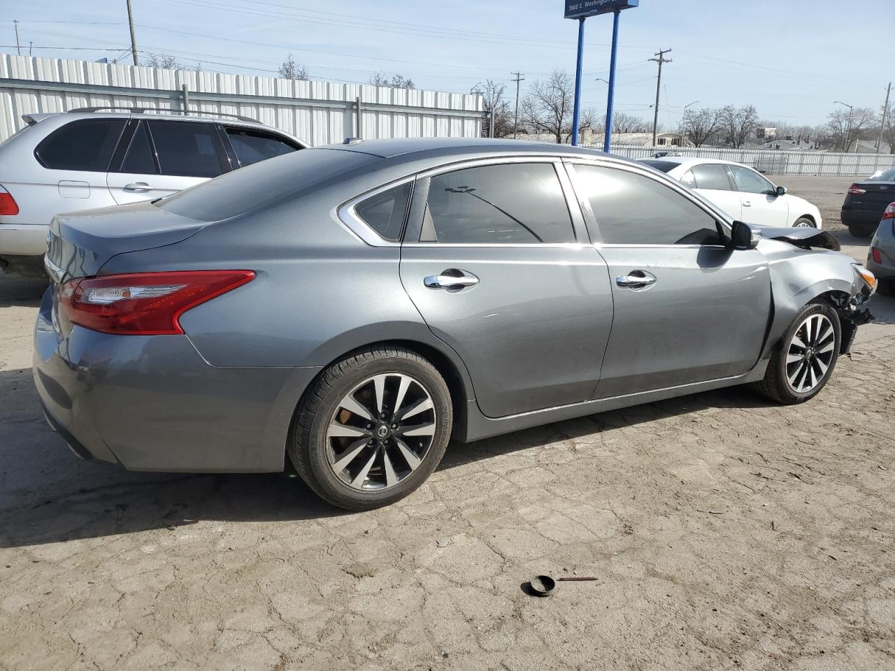 Photo 2 VIN: 1N4AL3AP0JC227462 - NISSAN ALTIMA 