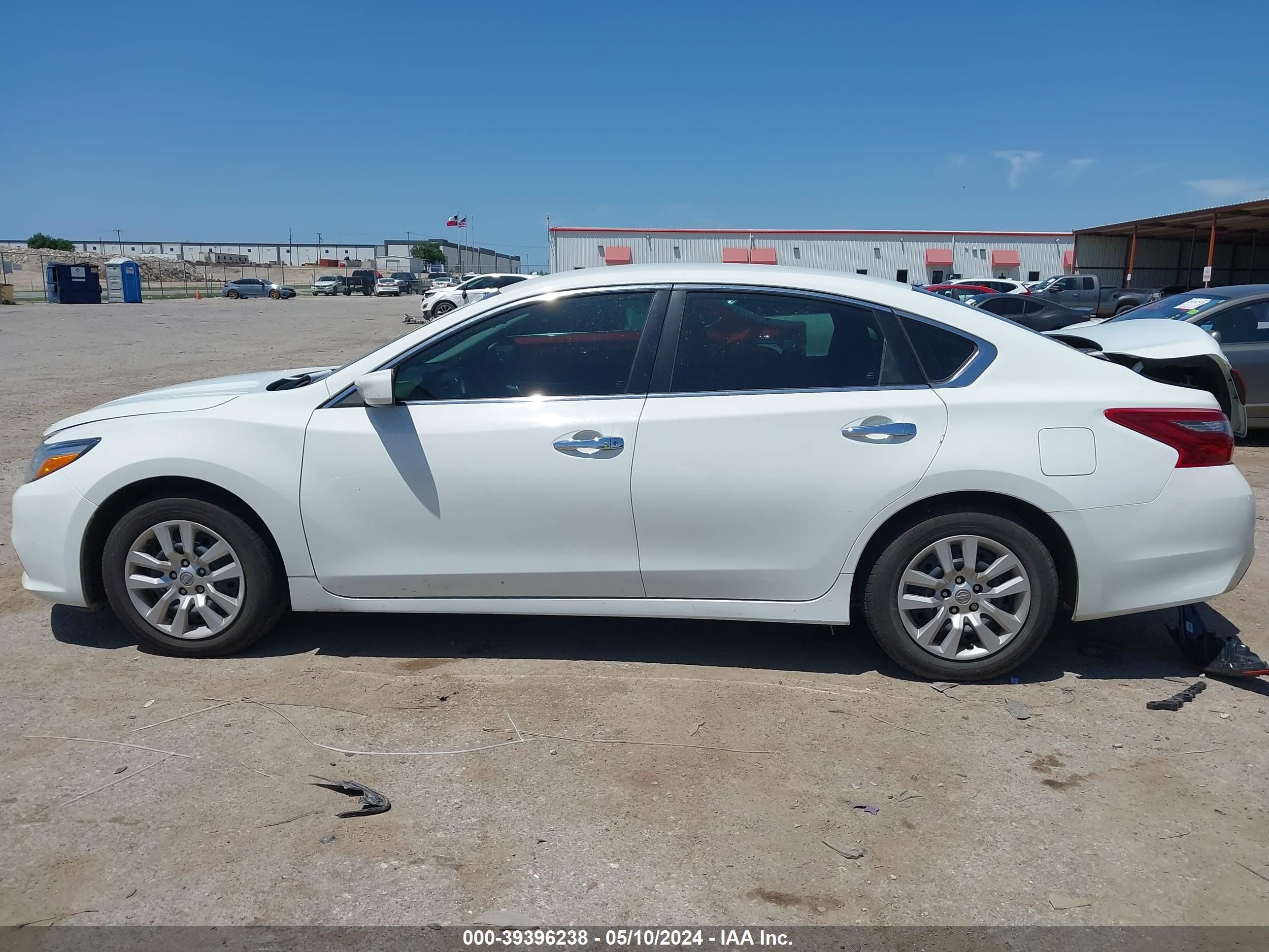 Photo 14 VIN: 1N4AL3AP0JC296460 - NISSAN ALTIMA 