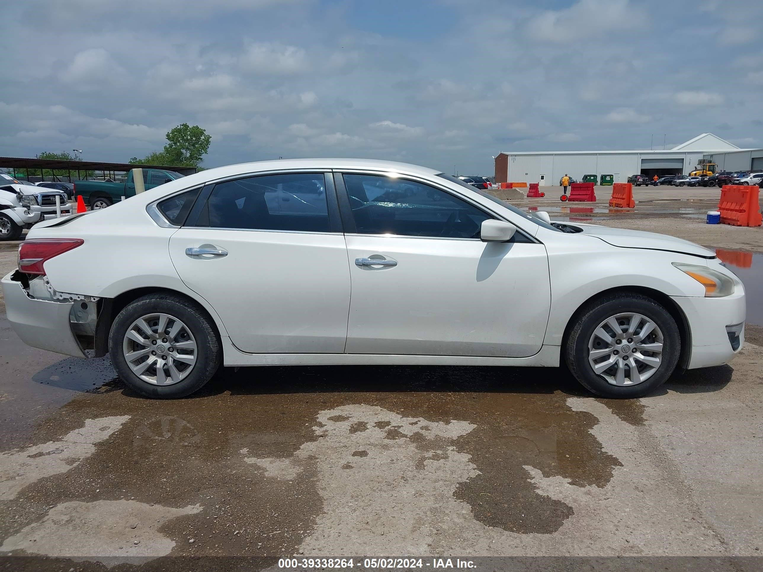 Photo 12 VIN: 1N4AL3AP1DC116570 - NISSAN ALTIMA 