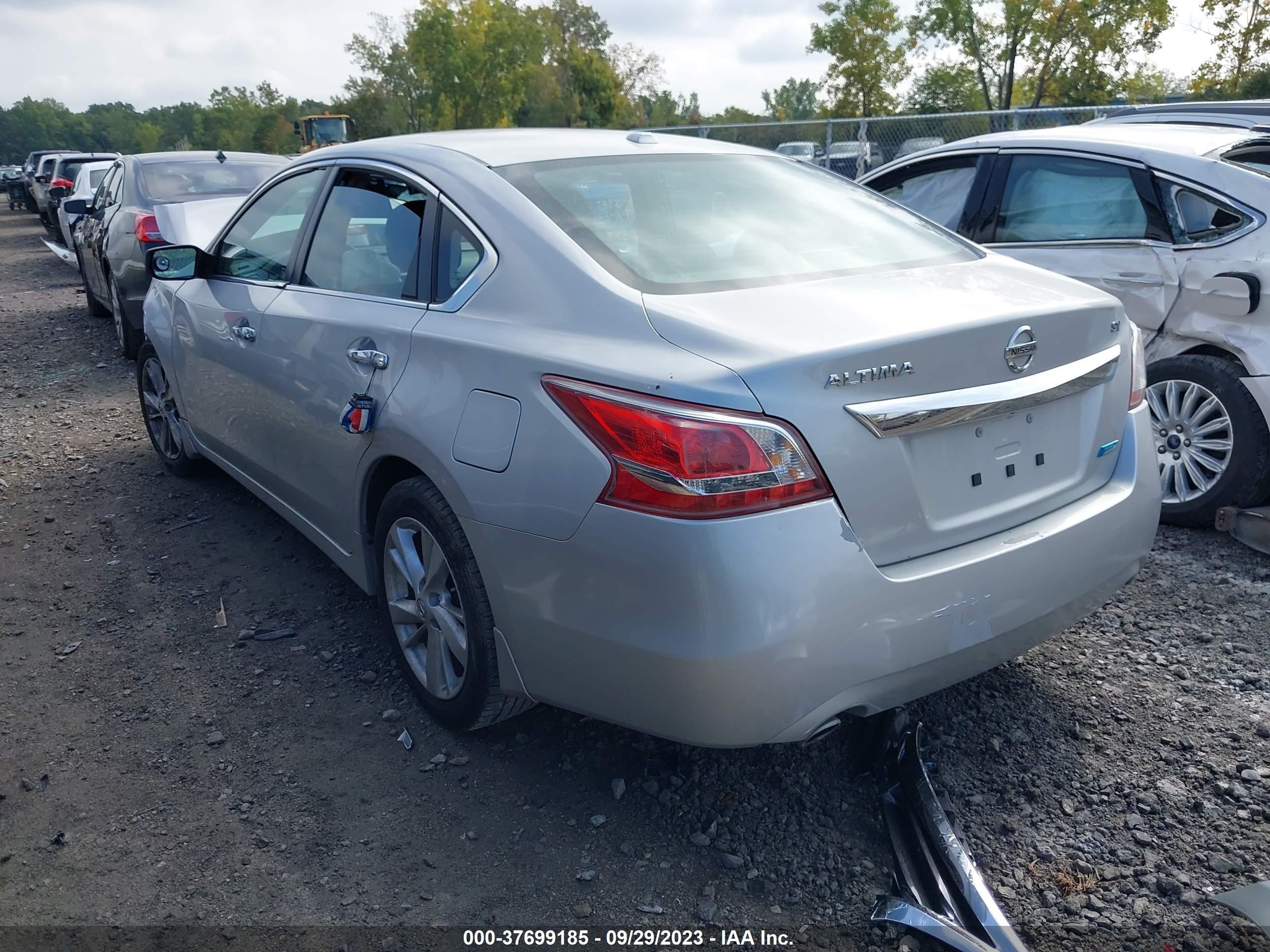 Photo 2 VIN: 1N4AL3AP1DC266548 - NISSAN ALTIMA 