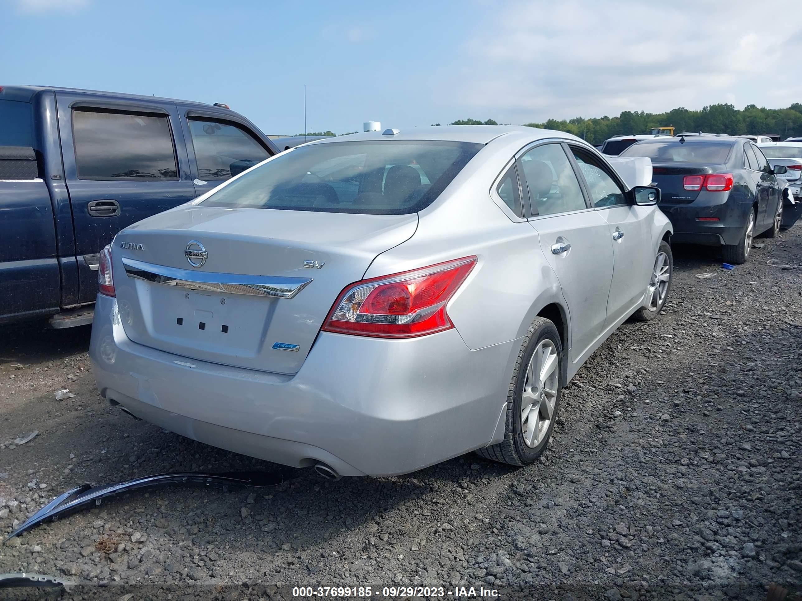 Photo 3 VIN: 1N4AL3AP1DC266548 - NISSAN ALTIMA 