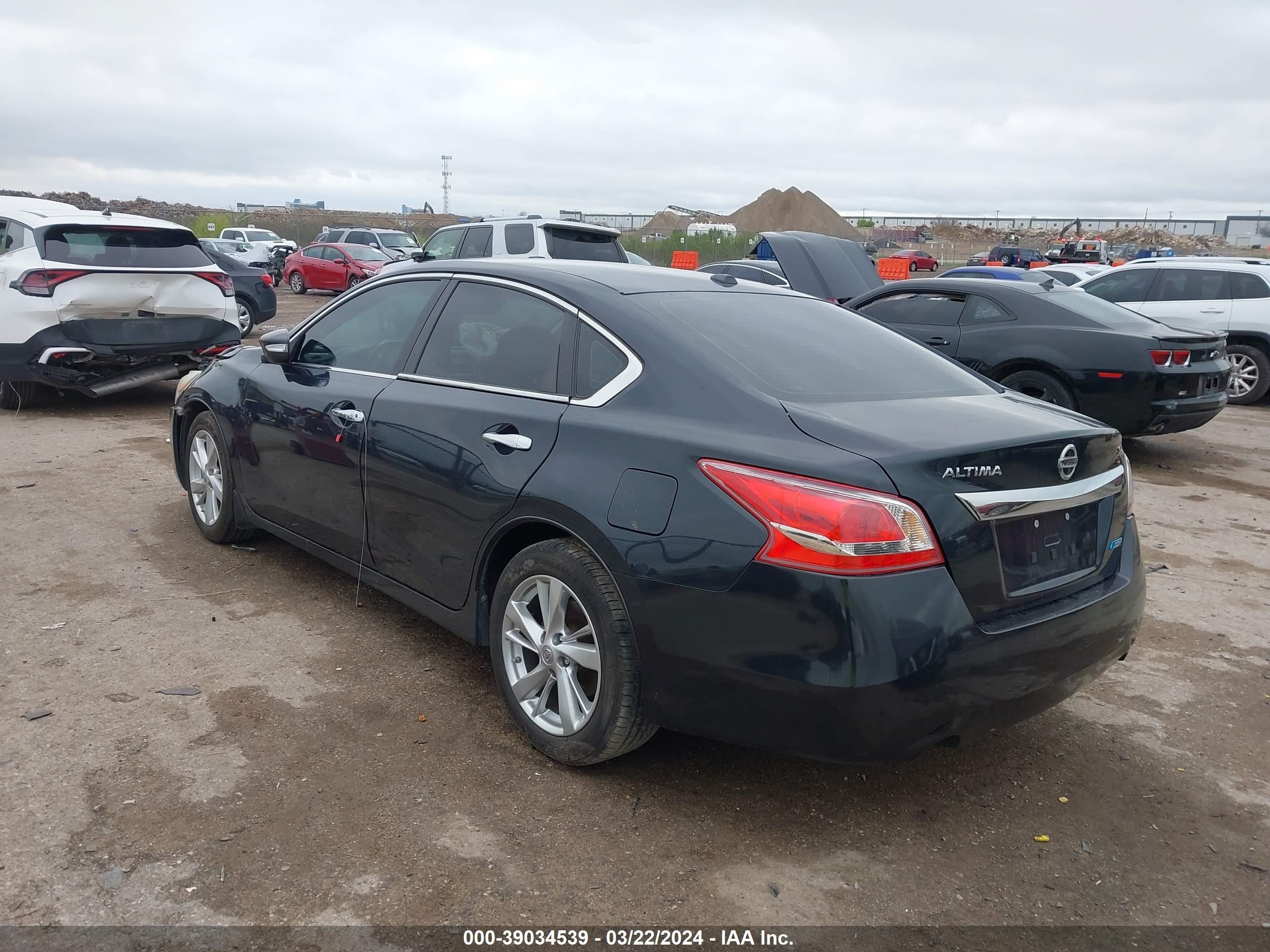 Photo 2 VIN: 1N4AL3AP1DN425623 - NISSAN ALTIMA 