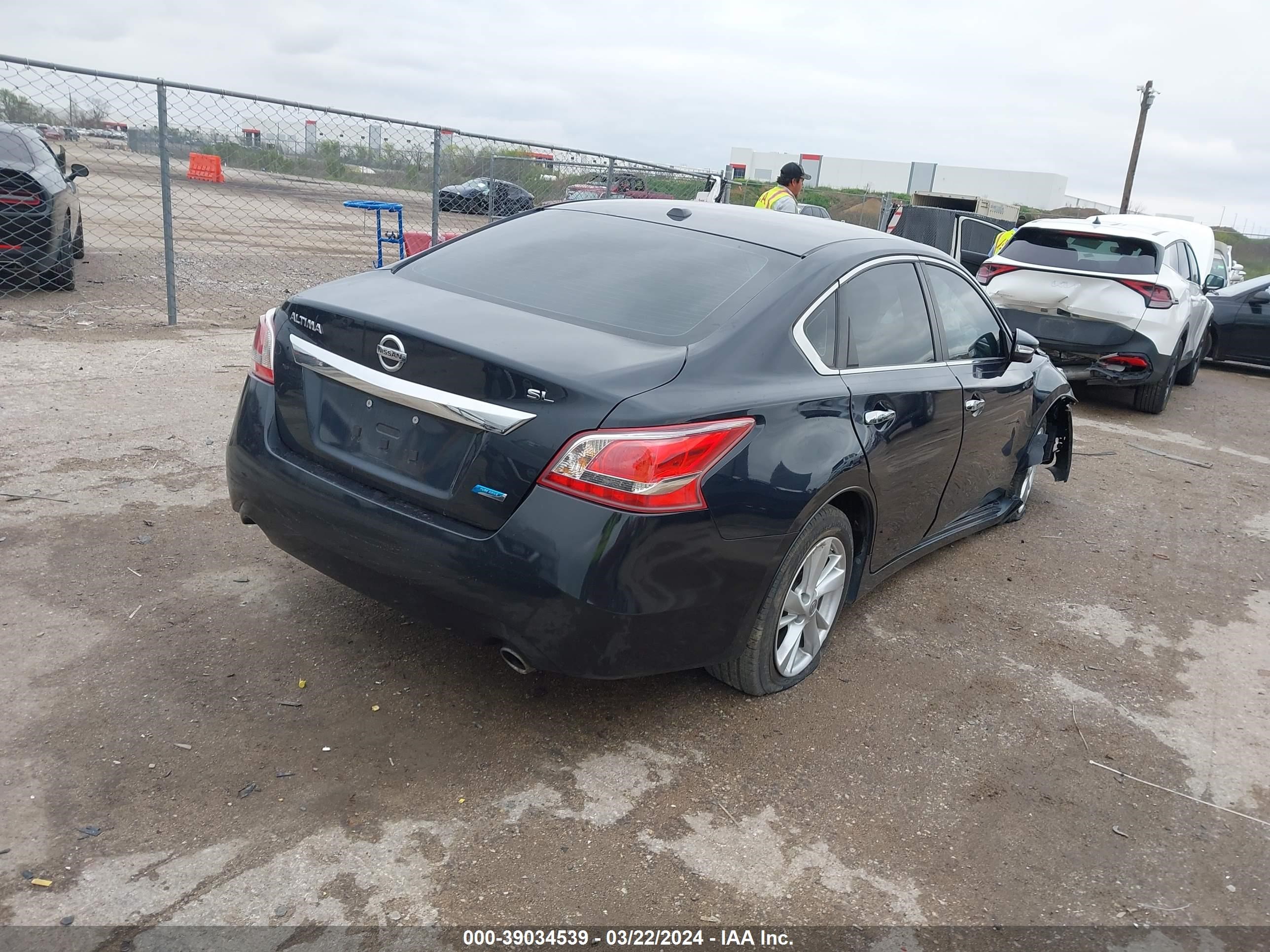 Photo 3 VIN: 1N4AL3AP1DN425623 - NISSAN ALTIMA 