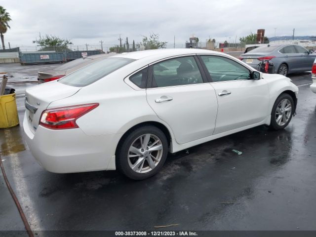 Photo 3 VIN: 1N4AL3AP1DN478208 - NISSAN ALTIMA 