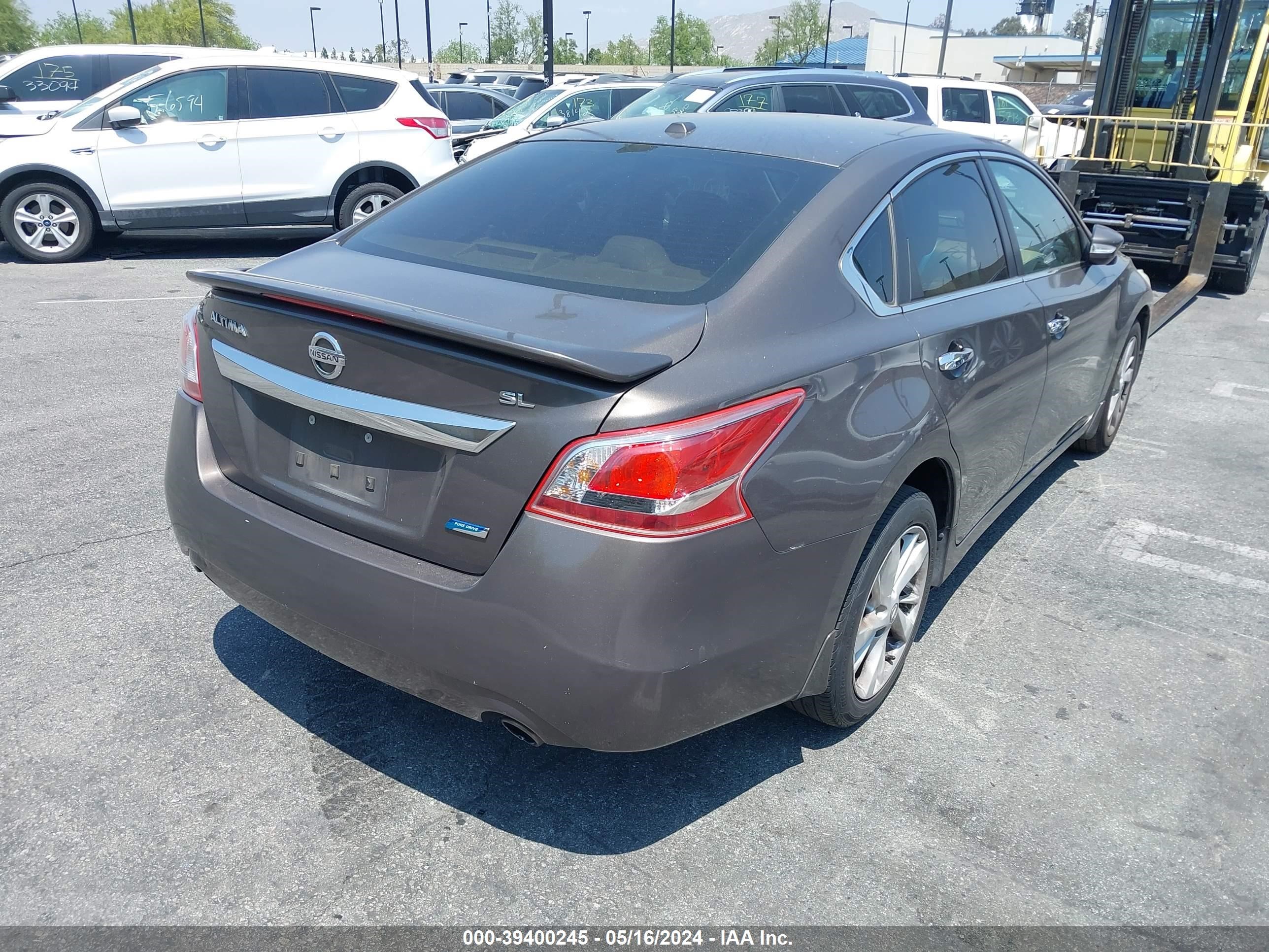 Photo 3 VIN: 1N4AL3AP1DN579734 - NISSAN ALTIMA 