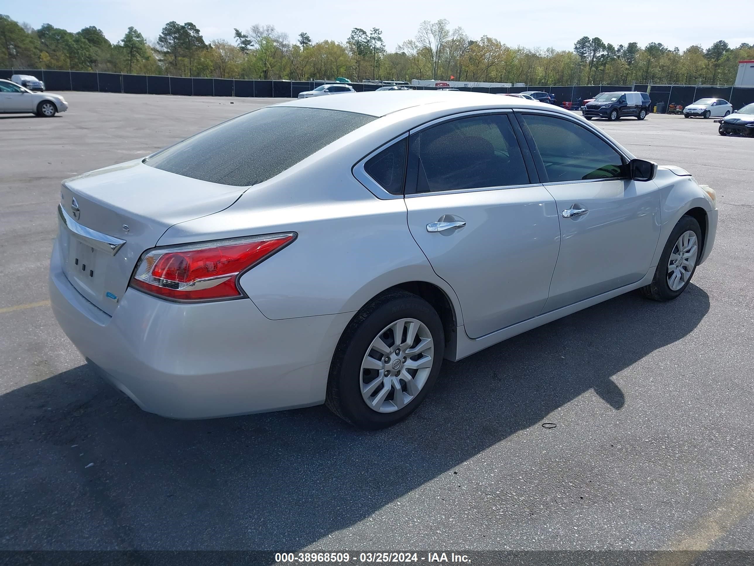 Photo 3 VIN: 1N4AL3AP1EC134813 - NISSAN ALTIMA 