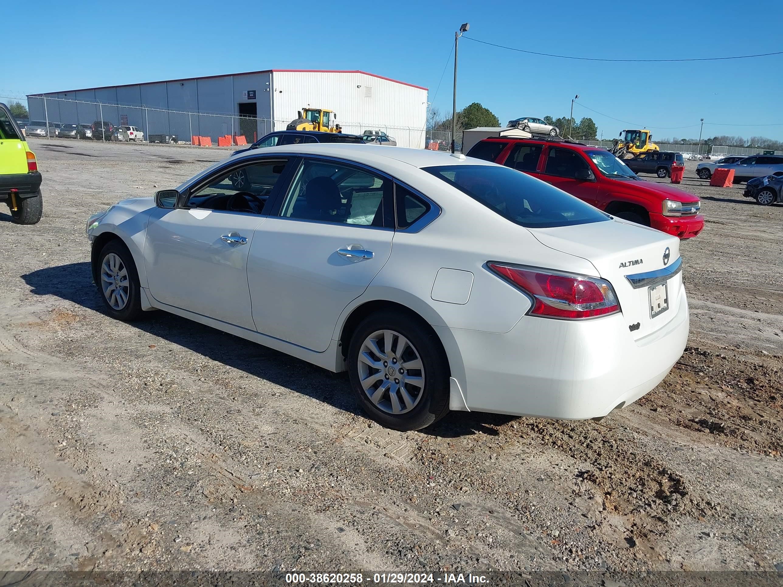 Photo 2 VIN: 1N4AL3AP1FC194463 - NISSAN ALTIMA 