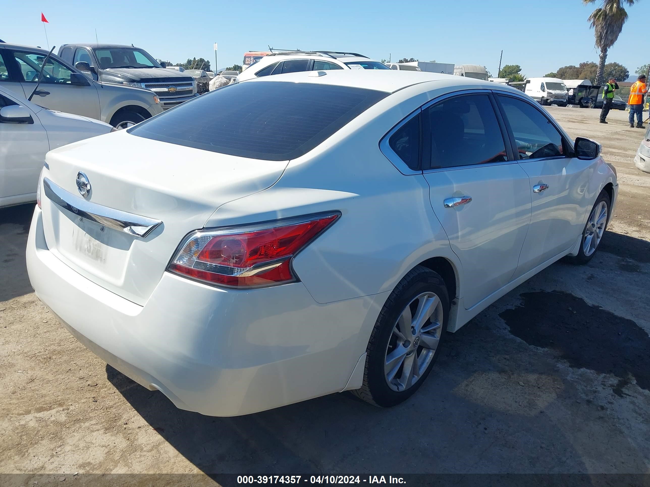 Photo 3 VIN: 1N4AL3AP1FC469054 - NISSAN ALTIMA 