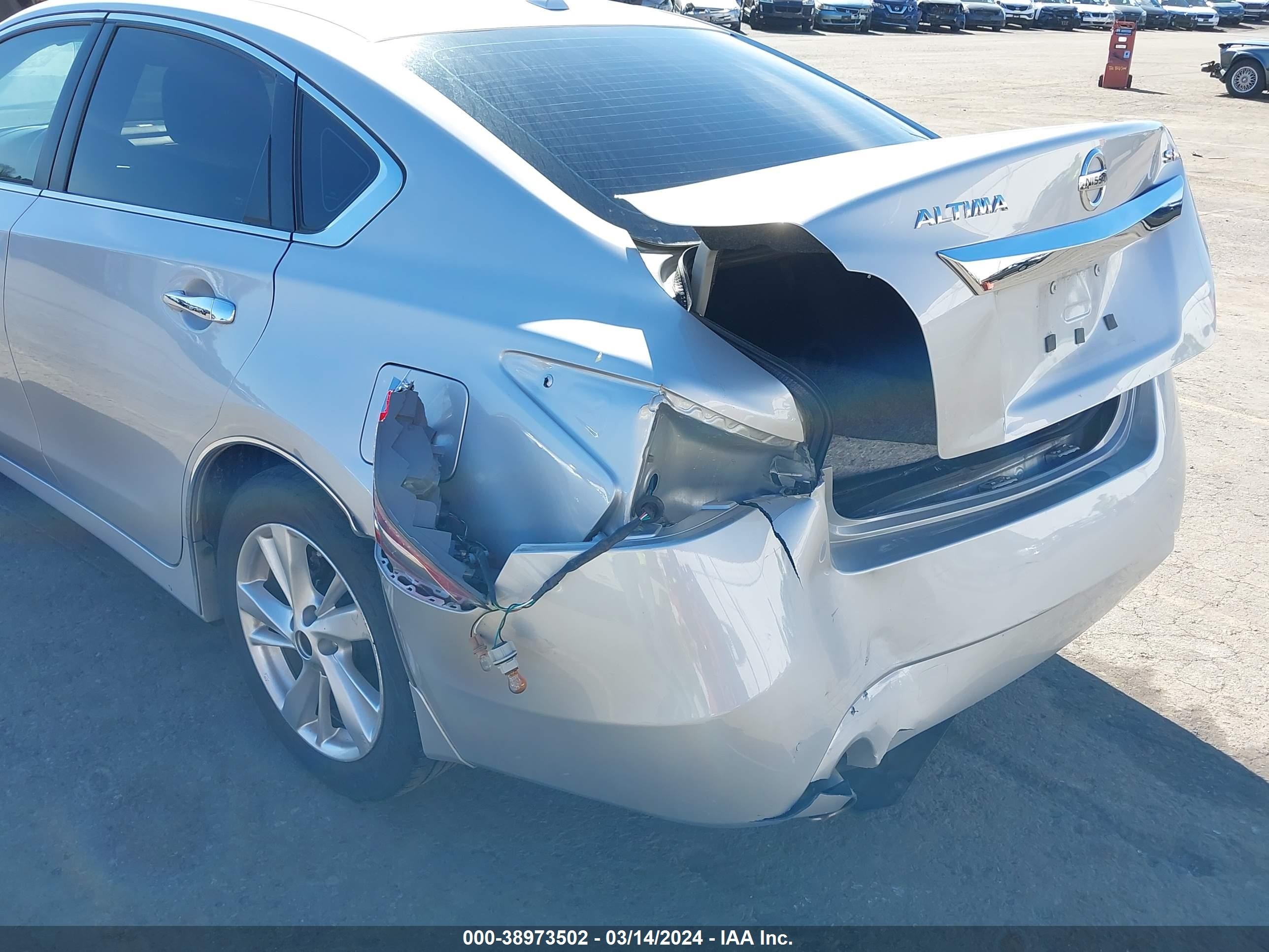 Photo 5 VIN: 1N4AL3AP1FC472410 - NISSAN ALTIMA 