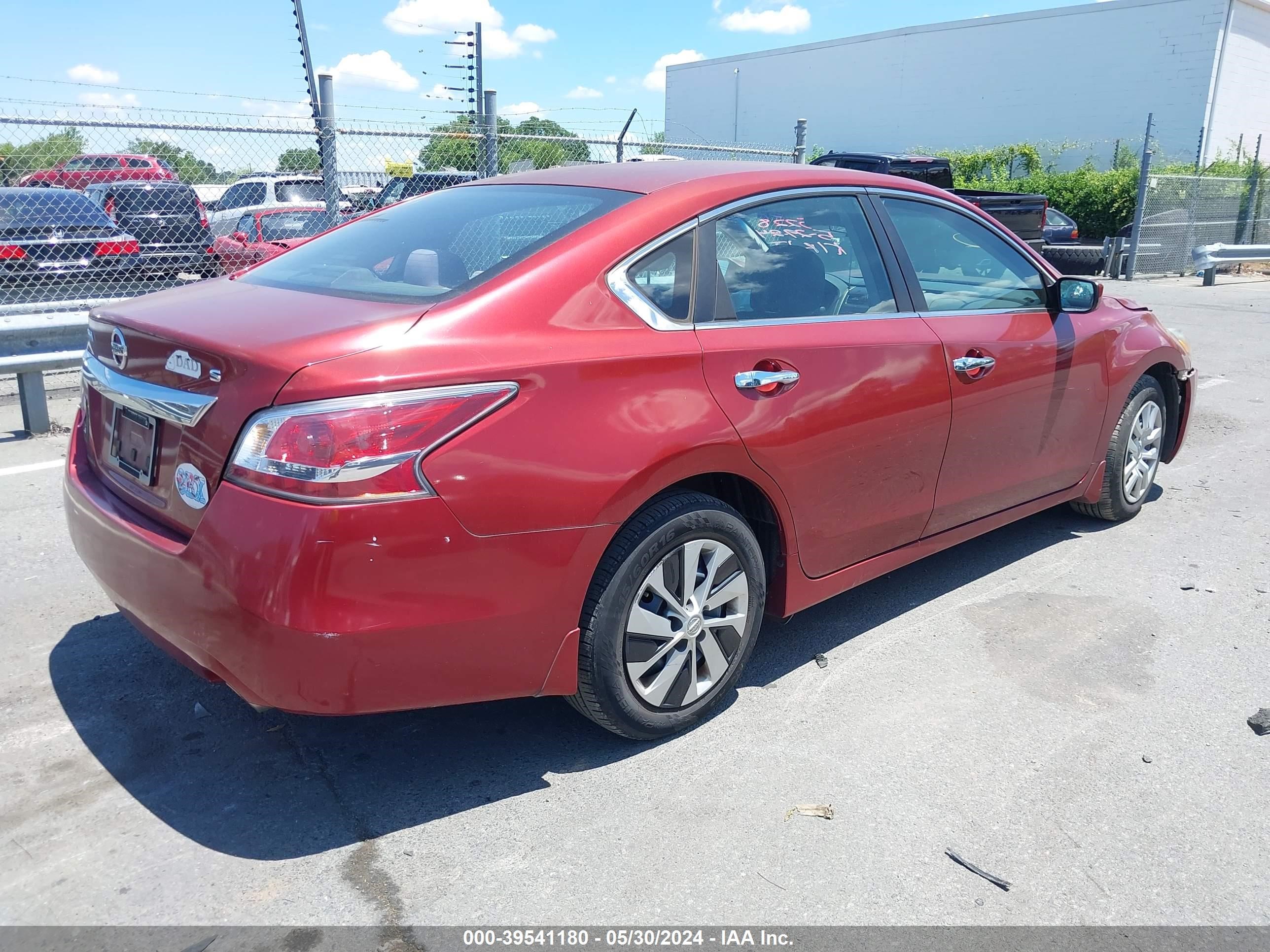 Photo 3 VIN: 1N4AL3AP1FN335228 - NISSAN ALTIMA 