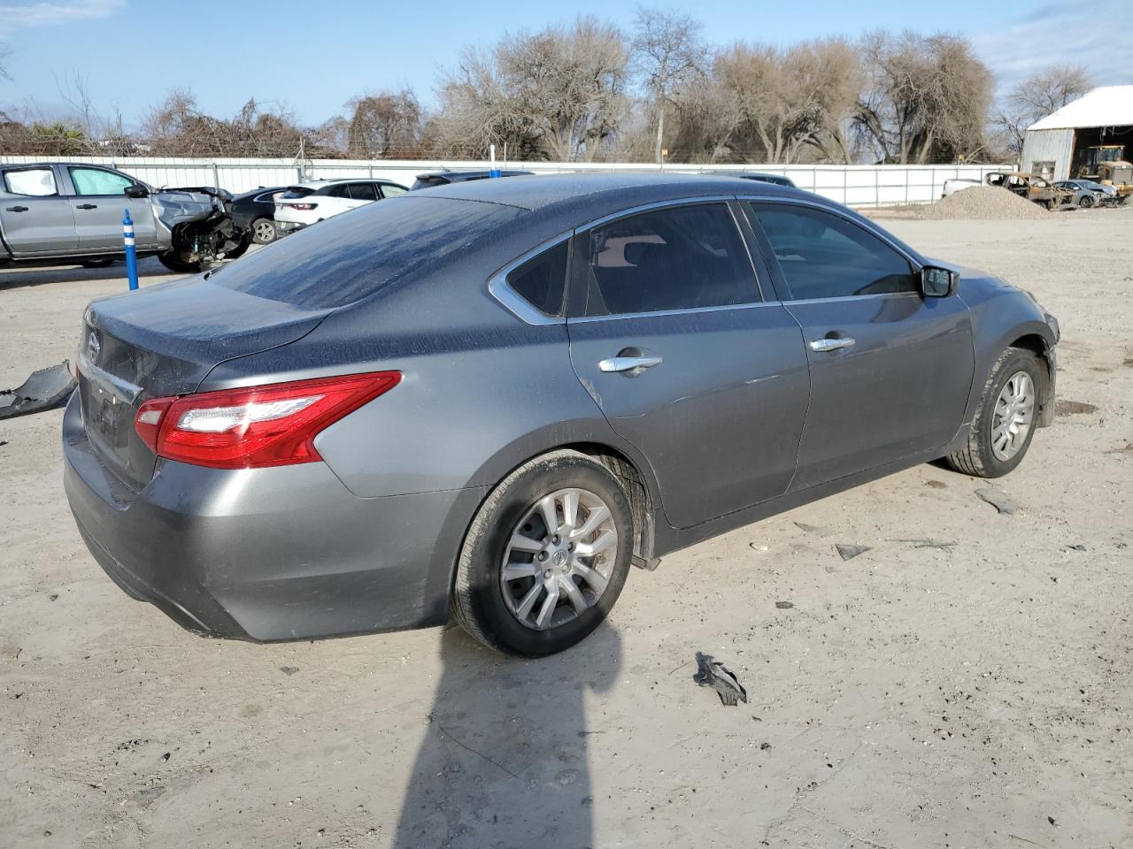 Photo 2 VIN: 1N4AL3AP1GC133857 - NISSAN ALTIMA 