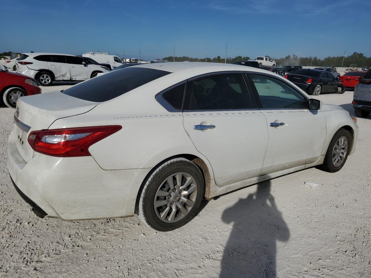 Photo 2 VIN: 1N4AL3AP1GN356243 - NISSAN ALTIMA 