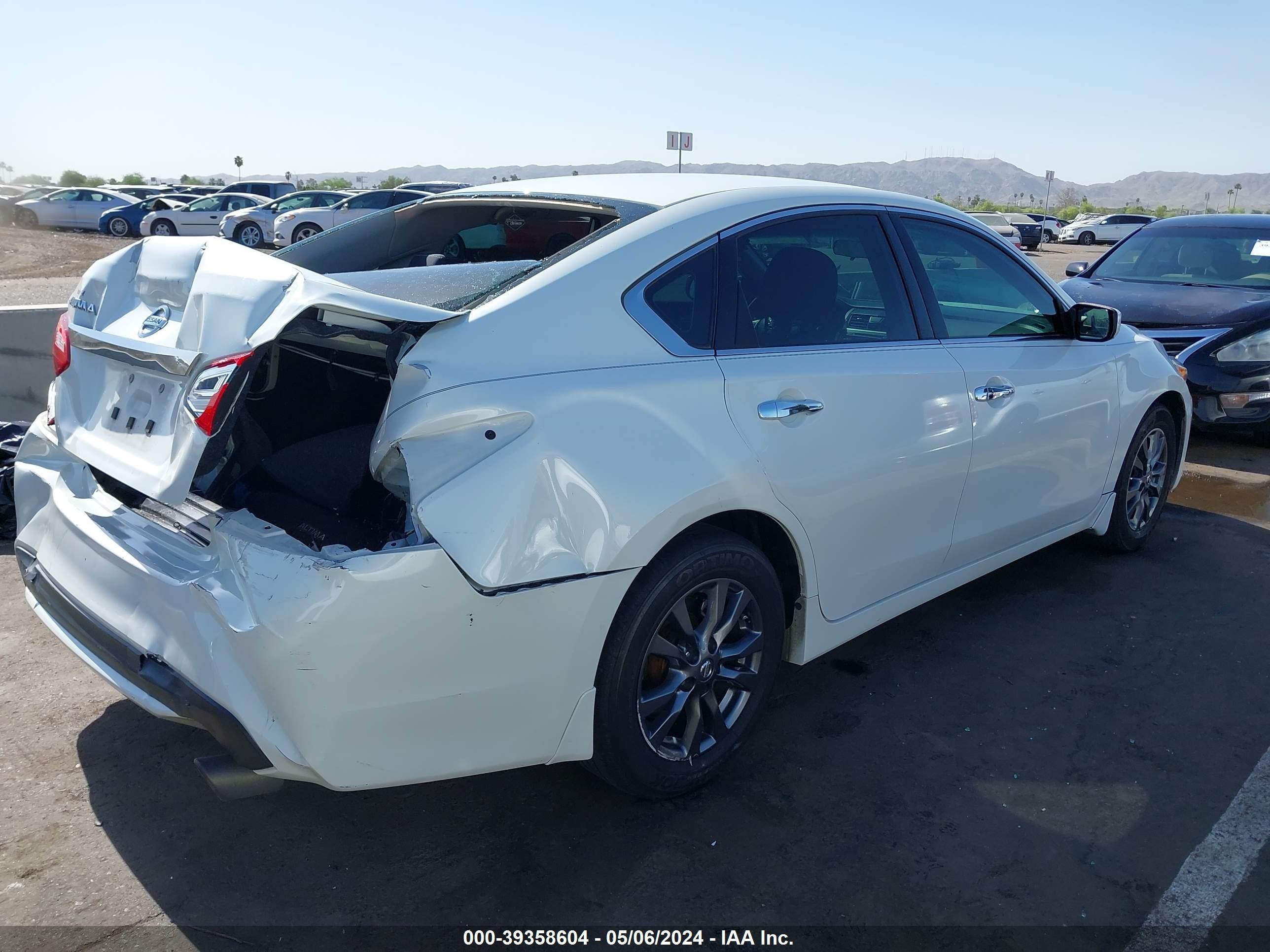 Photo 3 VIN: 1N4AL3AP1GN384396 - NISSAN ALTIMA 