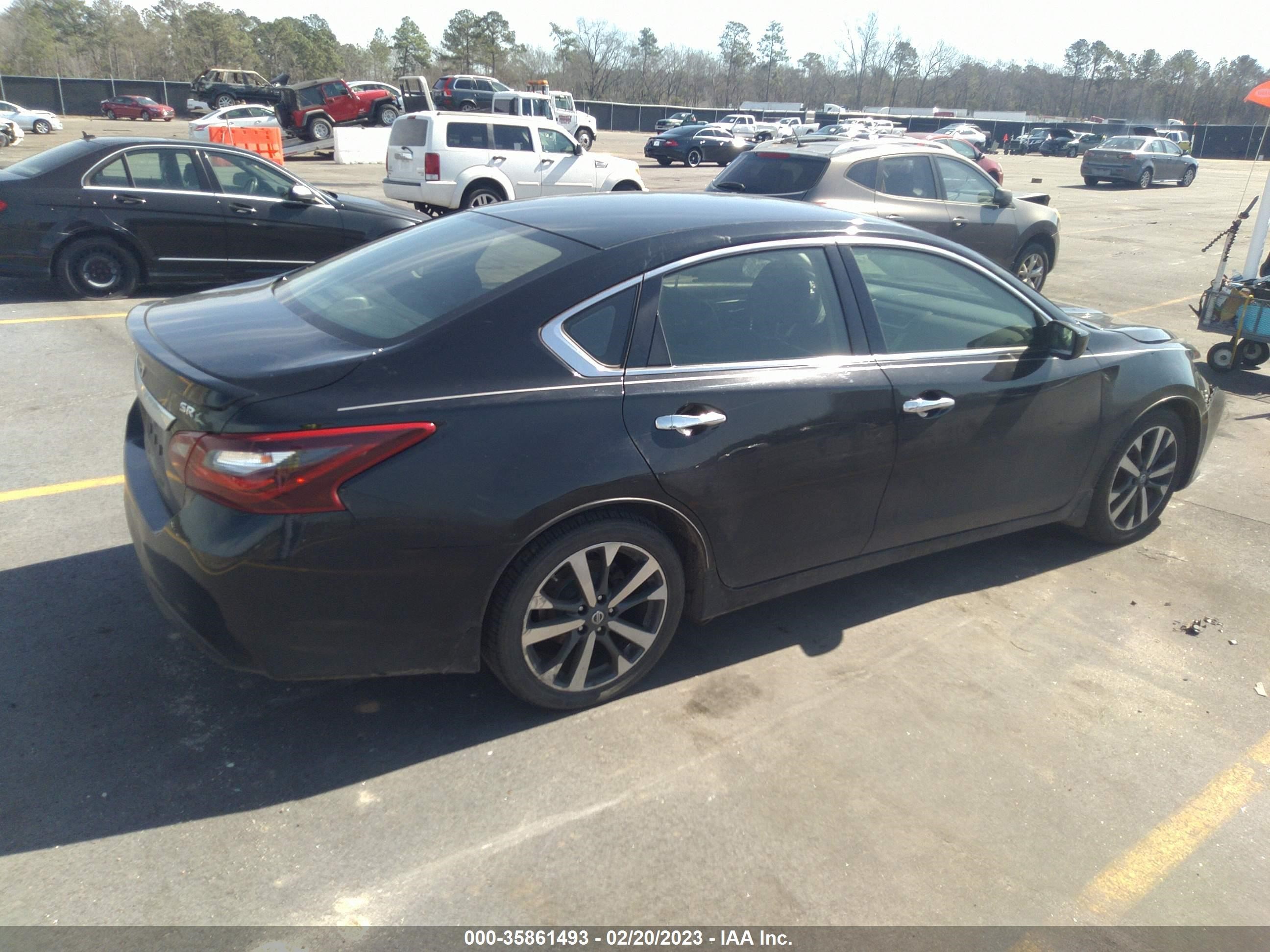 Photo 3 VIN: 1N4AL3AP1HC158064 - NISSAN ALTIMA 