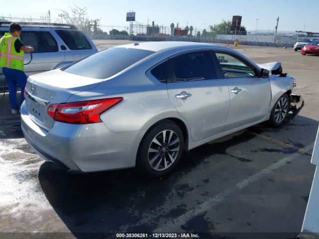 Photo 3 VIN: 1N4AL3AP1HC173454 - NISSAN ALTIMA 