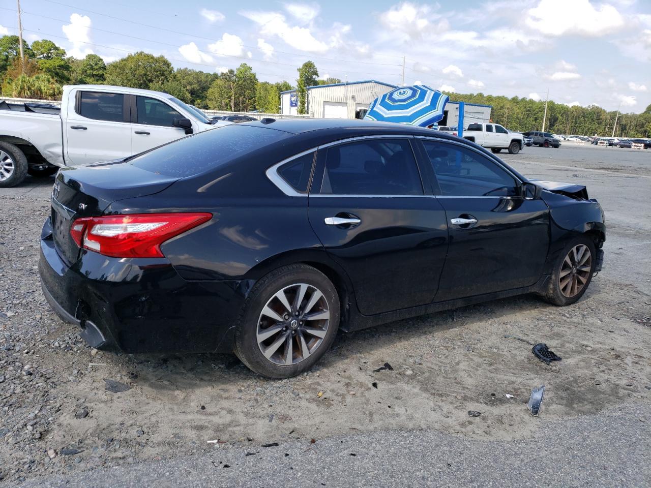 Photo 2 VIN: 1N4AL3AP1HC218425 - NISSAN ALTIMA 