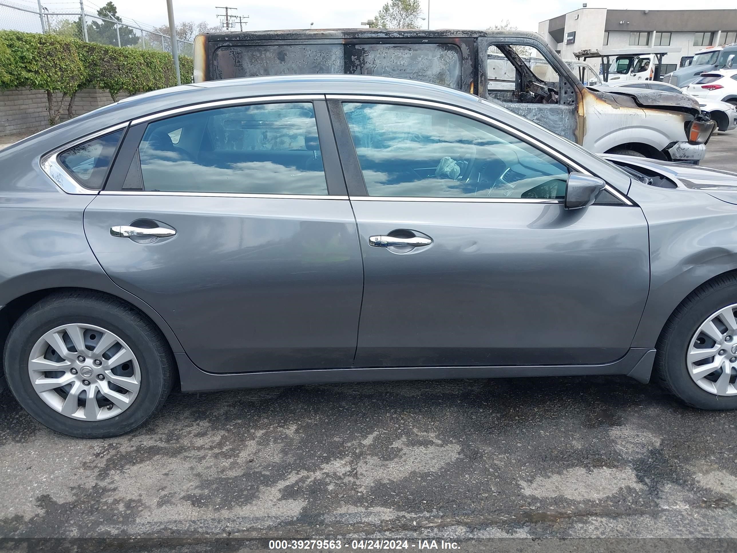 Photo 12 VIN: 1N4AL3AP1HC477819 - NISSAN ALTIMA 