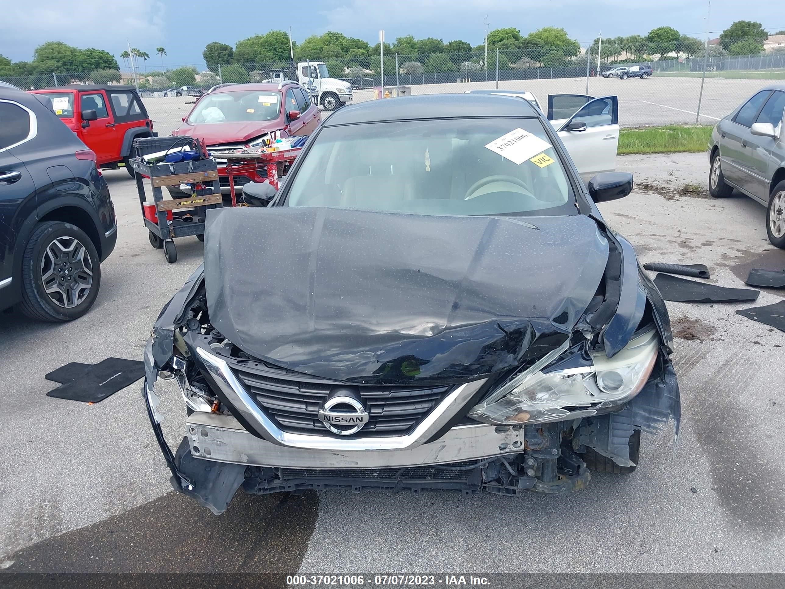 Photo 10 VIN: 1N4AL3AP1HN313670 - NISSAN ALTIMA 