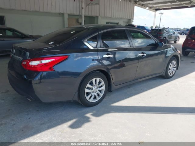 Photo 3 VIN: 1N4AL3AP1HN320585 - NISSAN ALTIMA 