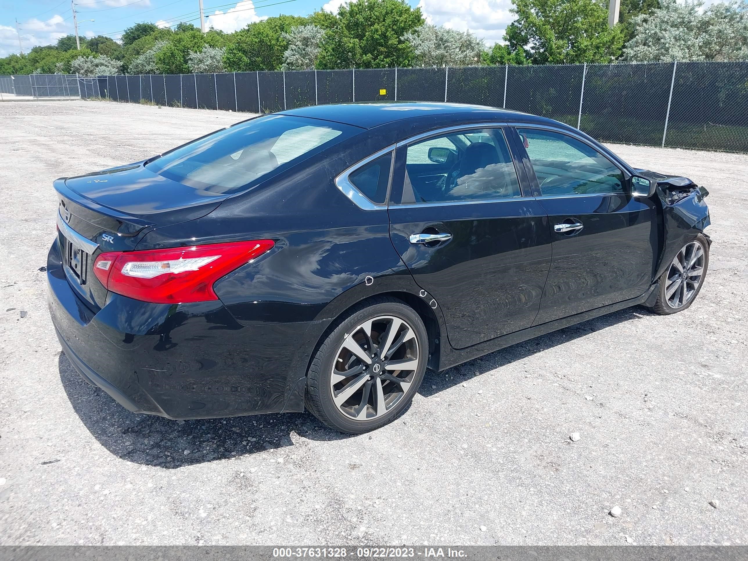 Photo 3 VIN: 1N4AL3AP1JC115799 - NISSAN ALTIMA 