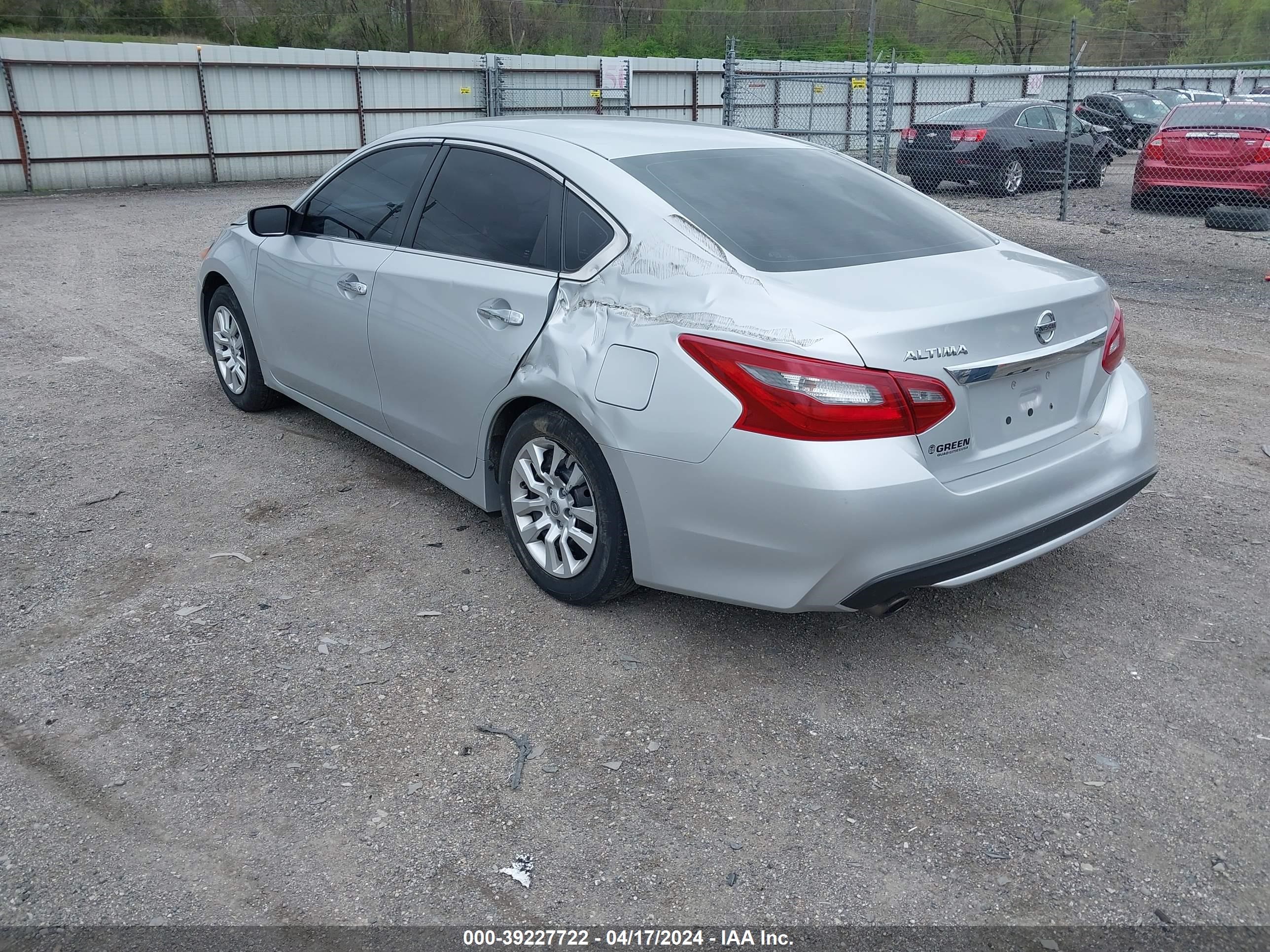 Photo 2 VIN: 1N4AL3AP1JC117035 - NISSAN ALTIMA 