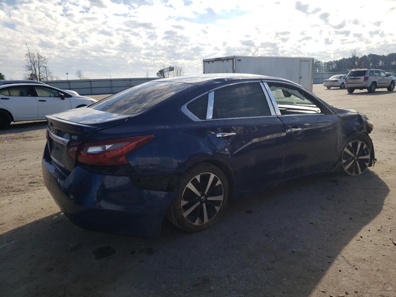 Photo 2 VIN: 1N4AL3AP1JC133123 - NISSAN ALTIMA 