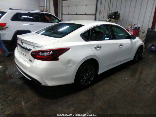 Photo 3 VIN: 1N4AL3AP1JC140315 - NISSAN ALTIMA 