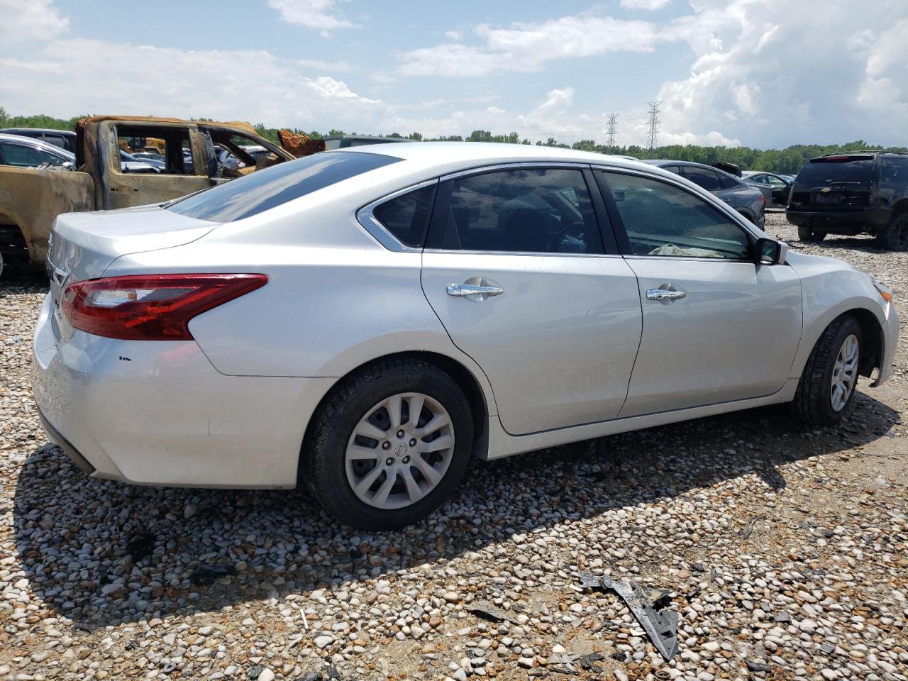 Photo 2 VIN: 1N4AL3AP1JC165179 - NISSAN ALTIMA 