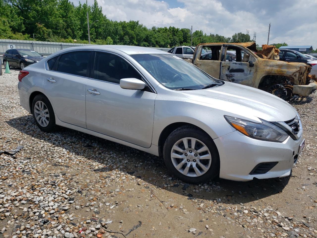 Photo 3 VIN: 1N4AL3AP1JC165179 - NISSAN ALTIMA 