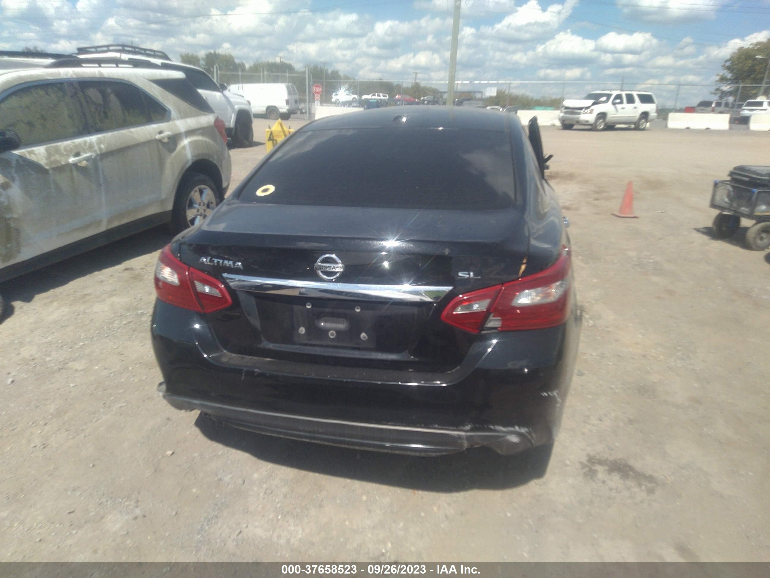 Photo 16 VIN: 1N4AL3AP1JC244562 - NISSAN ALTIMA 