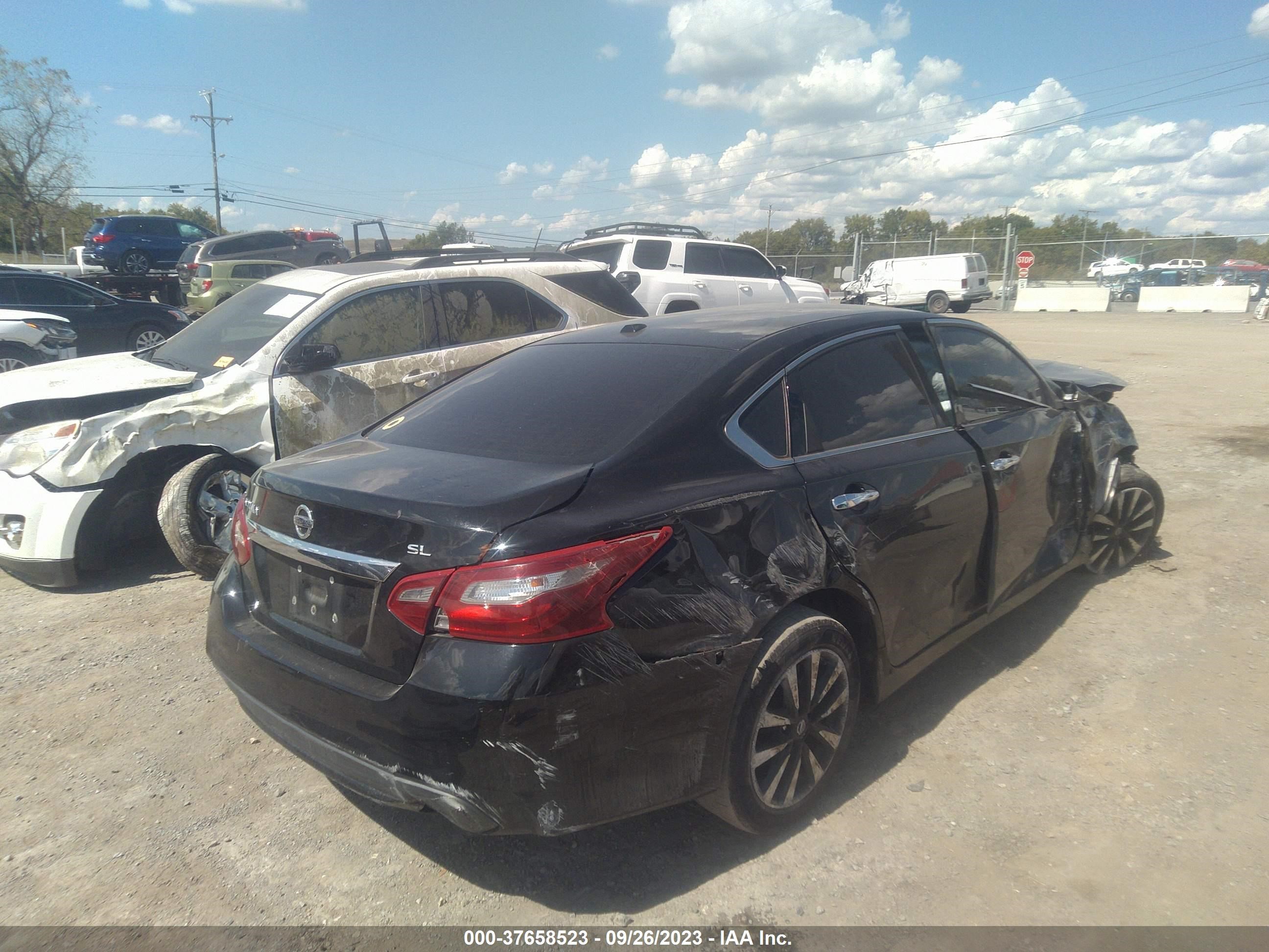 Photo 3 VIN: 1N4AL3AP1JC244562 - NISSAN ALTIMA 