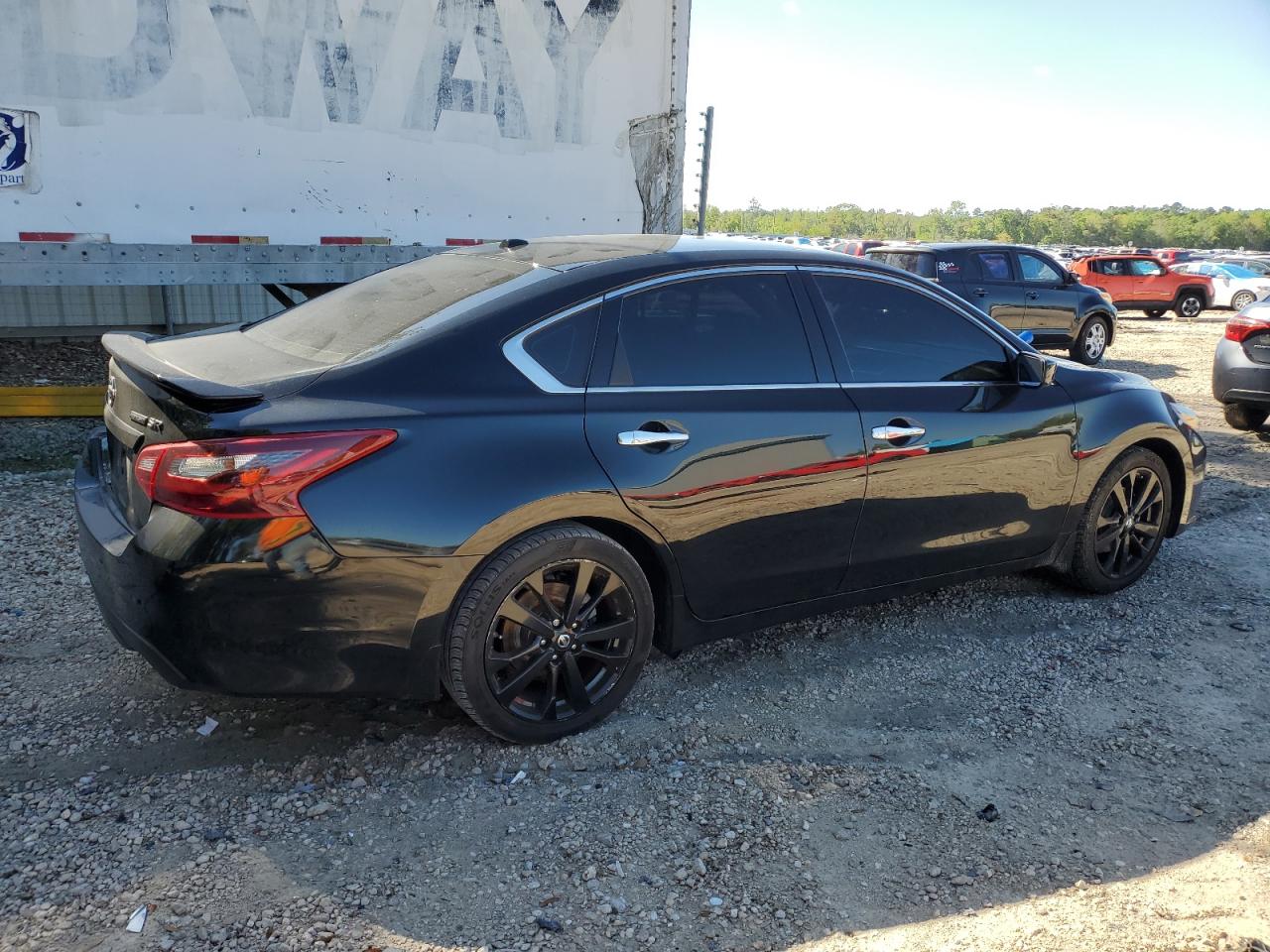 Photo 2 VIN: 1N4AL3AP1JC261216 - NISSAN ALTIMA 