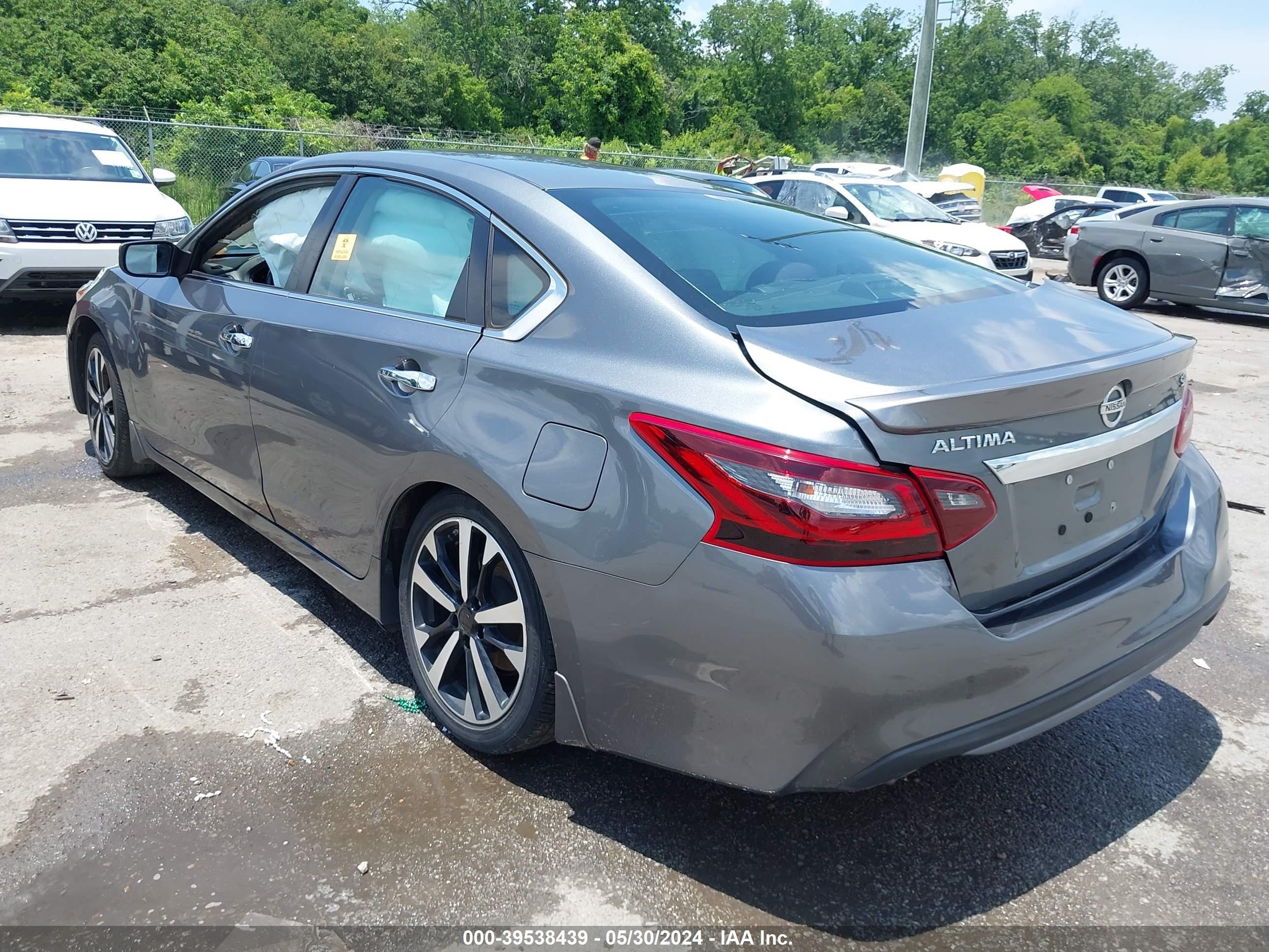 Photo 2 VIN: 1N4AL3AP1JC472206 - NISSAN ALTIMA 