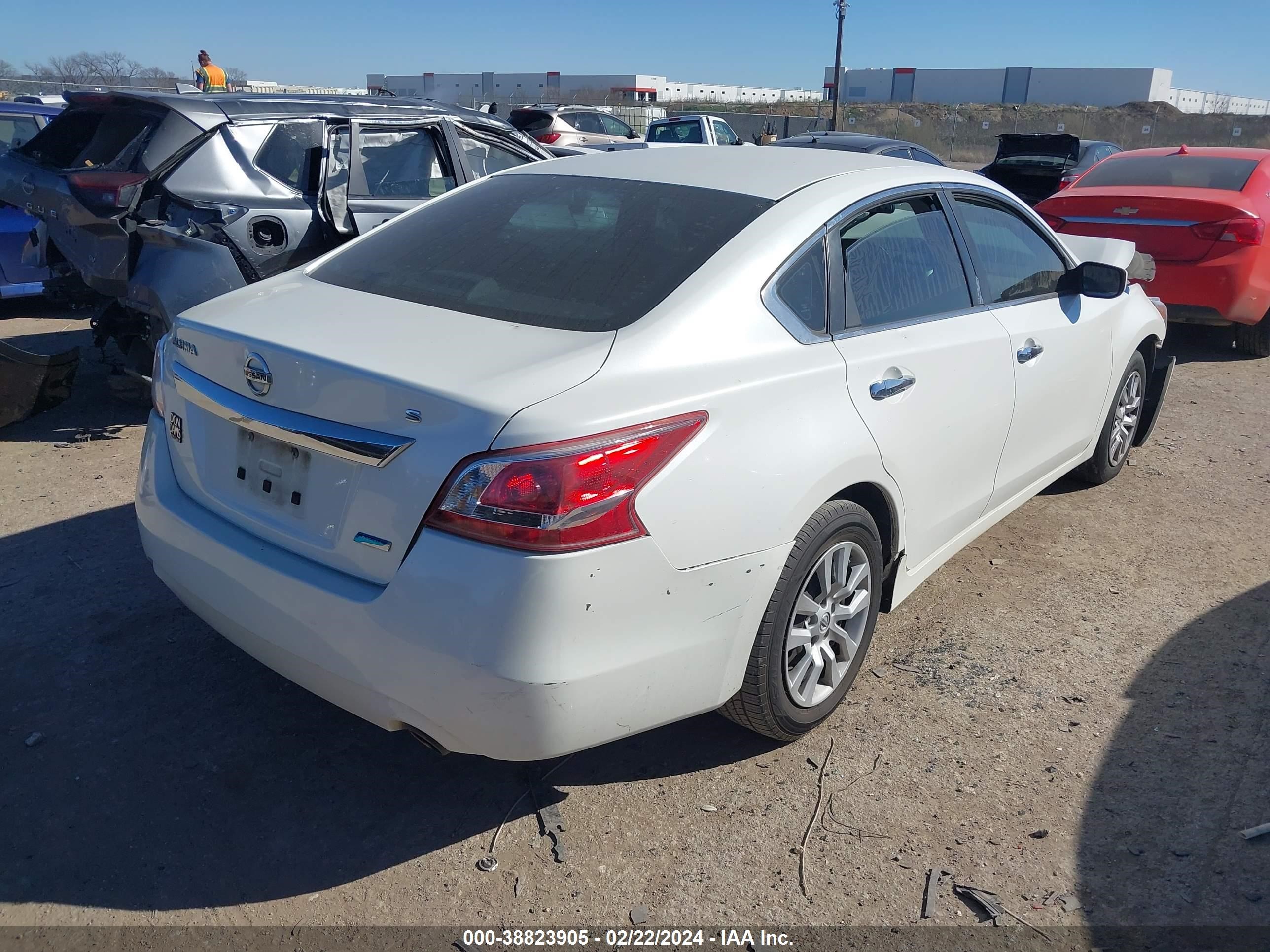 Photo 3 VIN: 1N4AL3AP2DC108963 - NISSAN ALTIMA 