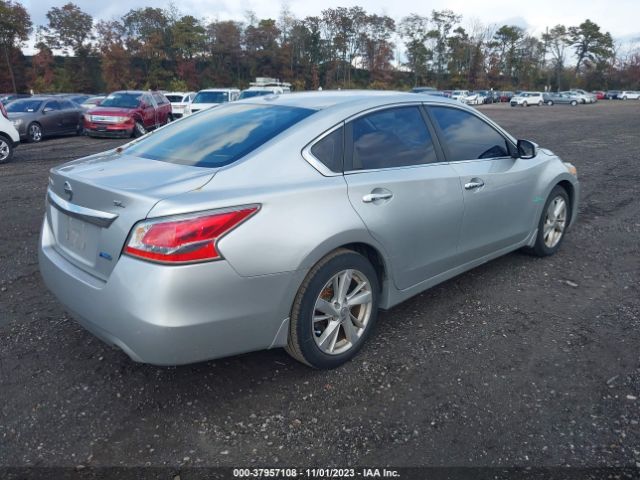 Photo 3 VIN: 1N4AL3AP2DC121907 - NISSAN ALTIMA 