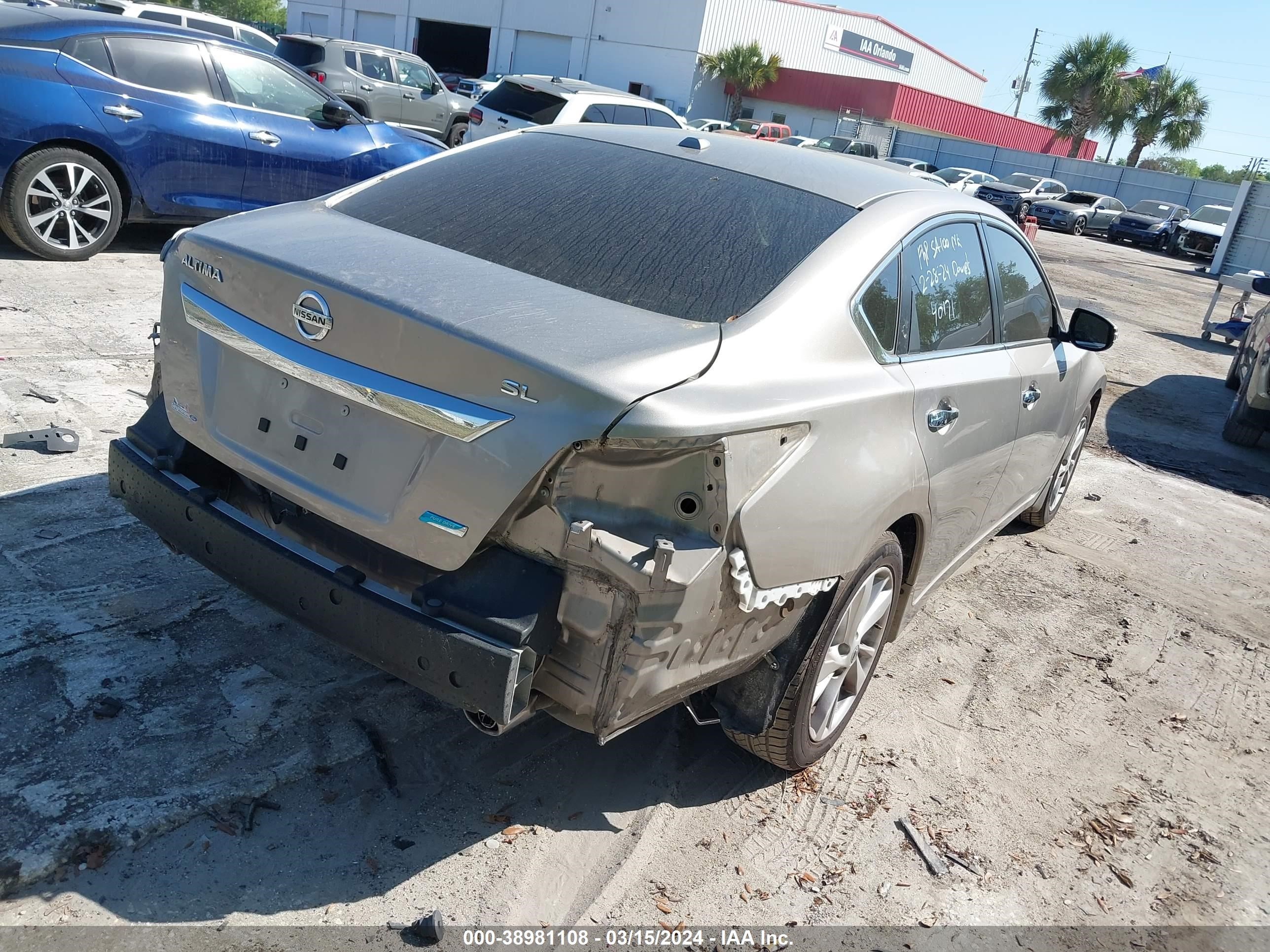 Photo 3 VIN: 1N4AL3AP2DC209615 - NISSAN ALTIMA 