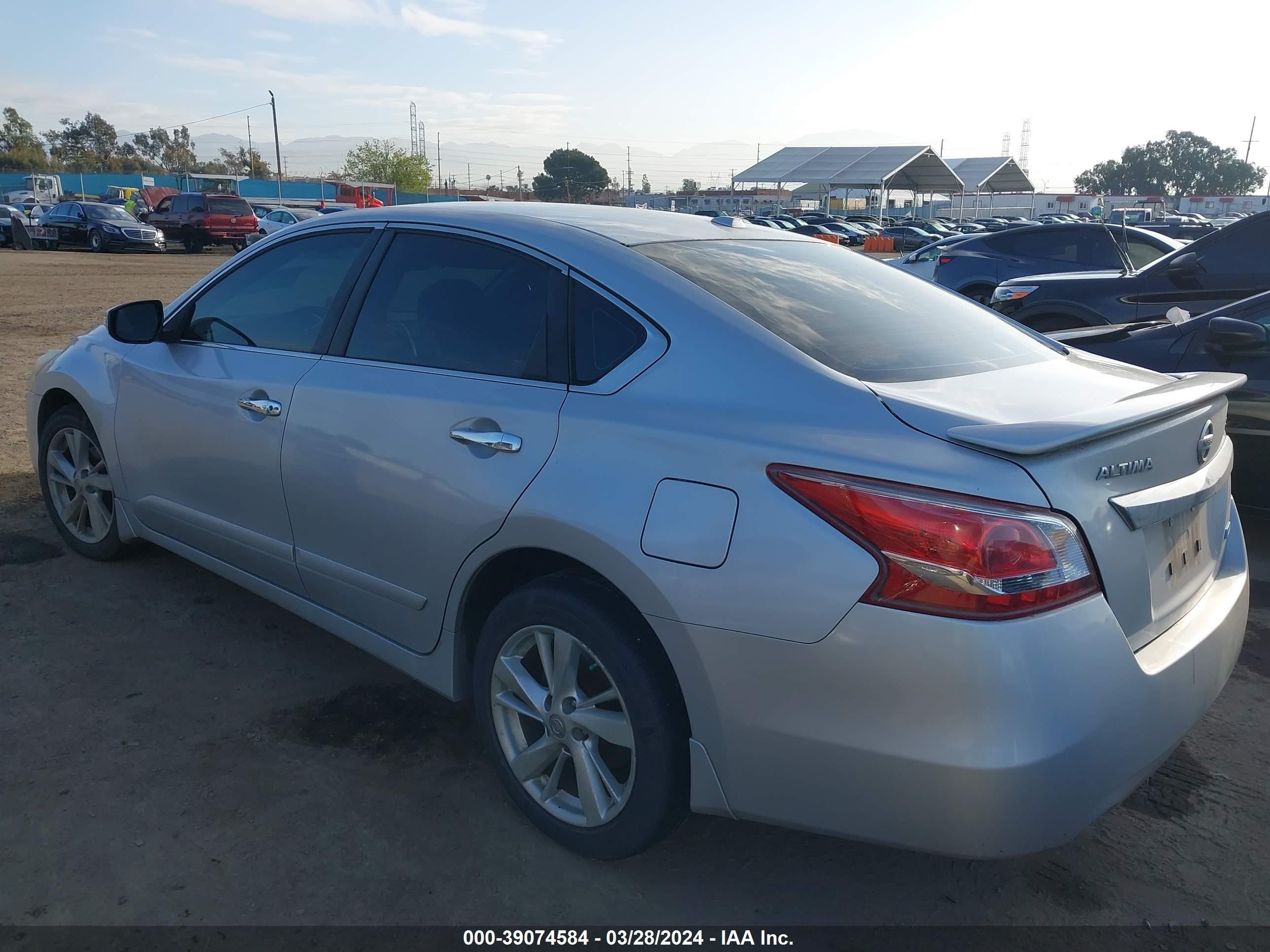 Photo 2 VIN: 1N4AL3AP2DN472014 - NISSAN ALTIMA 