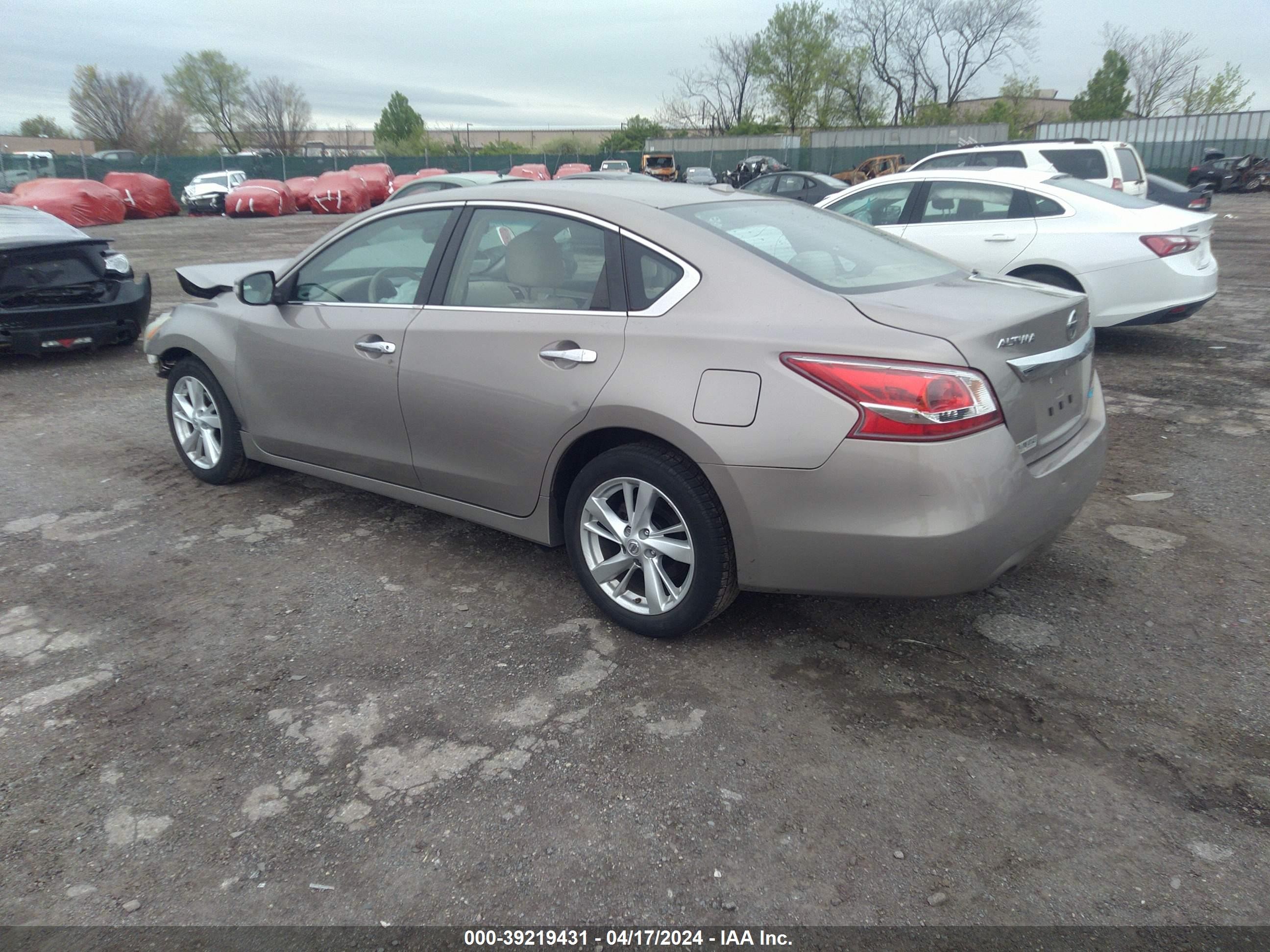 Photo 2 VIN: 1N4AL3AP2DN585591 - NISSAN ALTIMA 