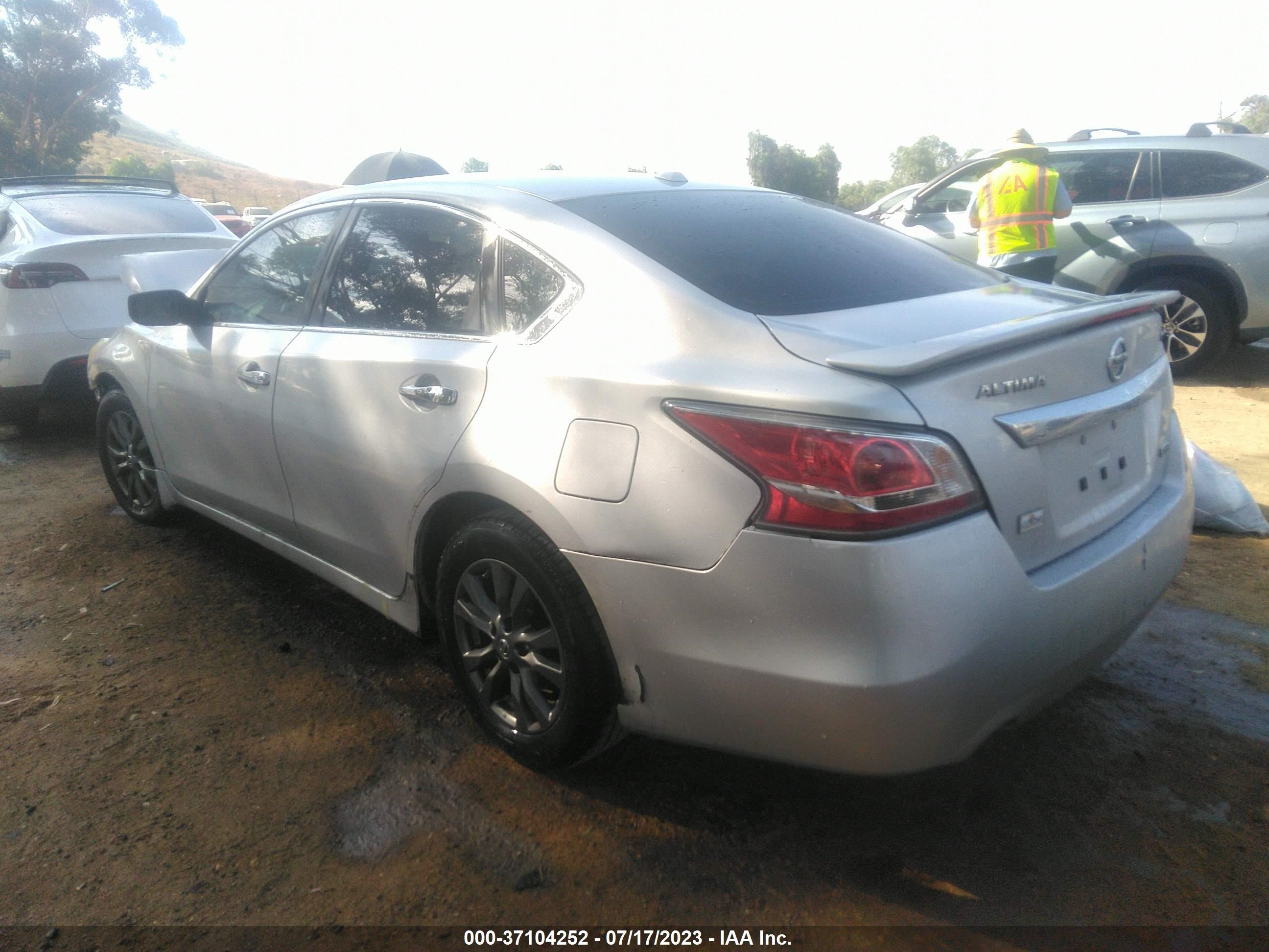 Photo 2 VIN: 1N4AL3AP2FC455356 - NISSAN ALTIMA 