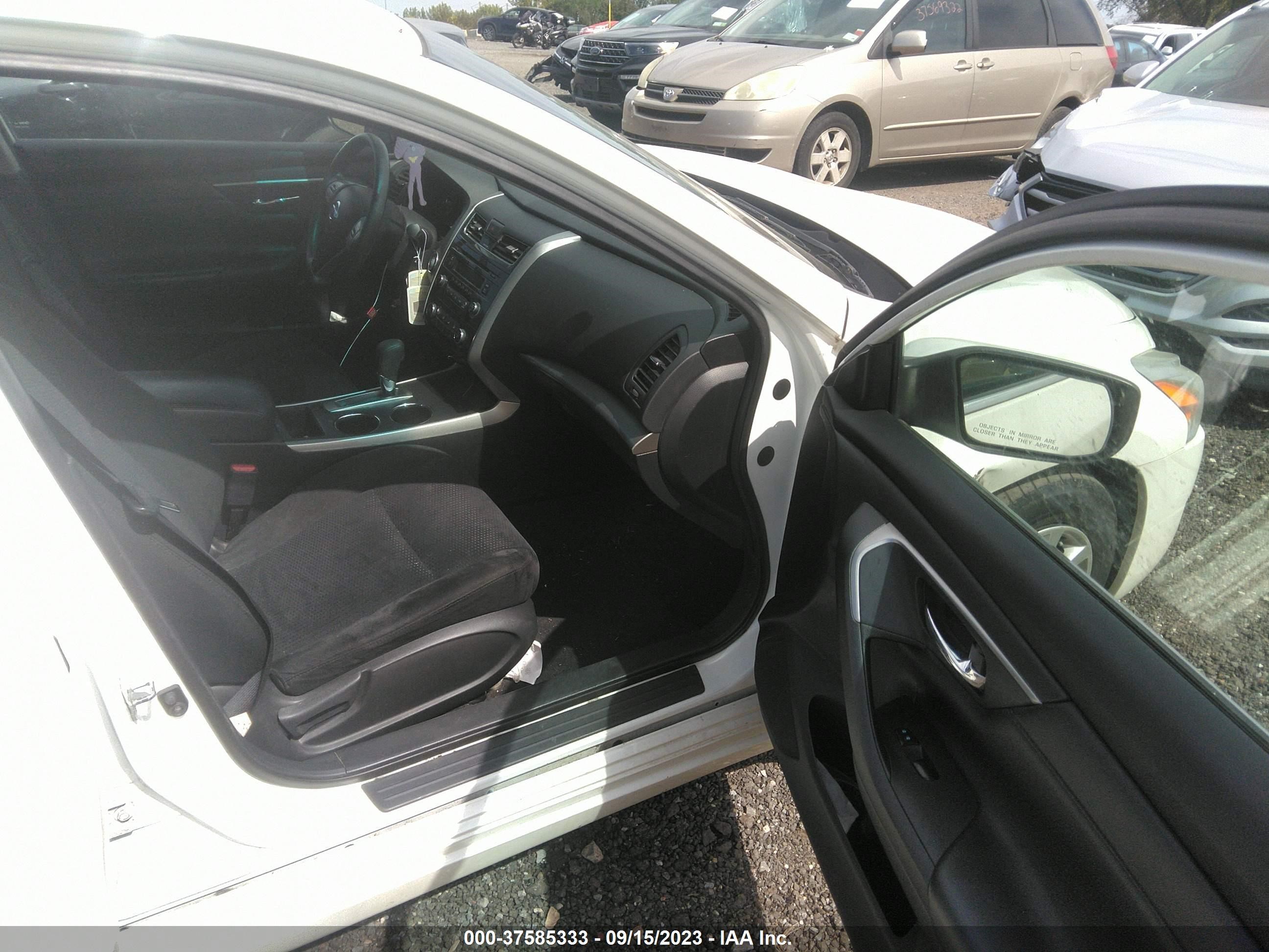 Photo 4 VIN: 1N4AL3AP2FC463148 - NISSAN ALTIMA 